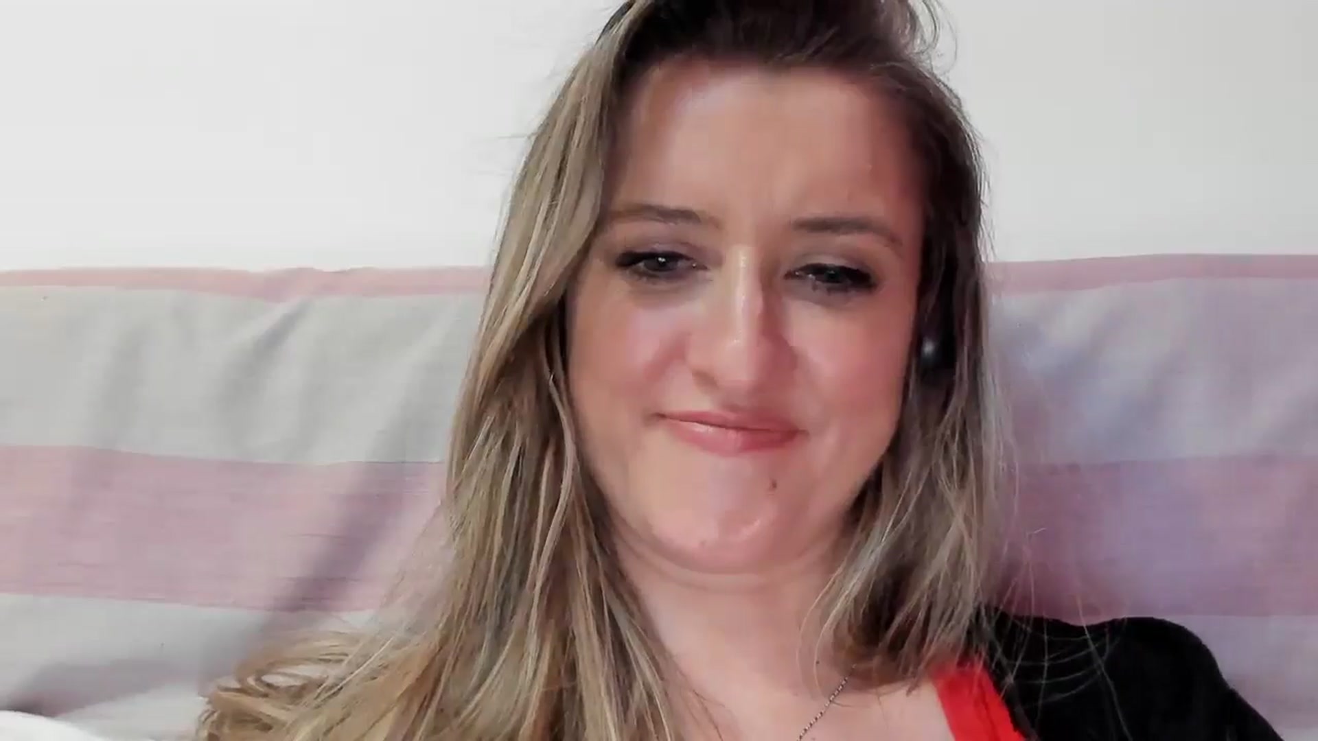 Gallery image thumbnail from BestDream's myfreecams stream on, 04/01/2026, 22:54 image 19 of 20