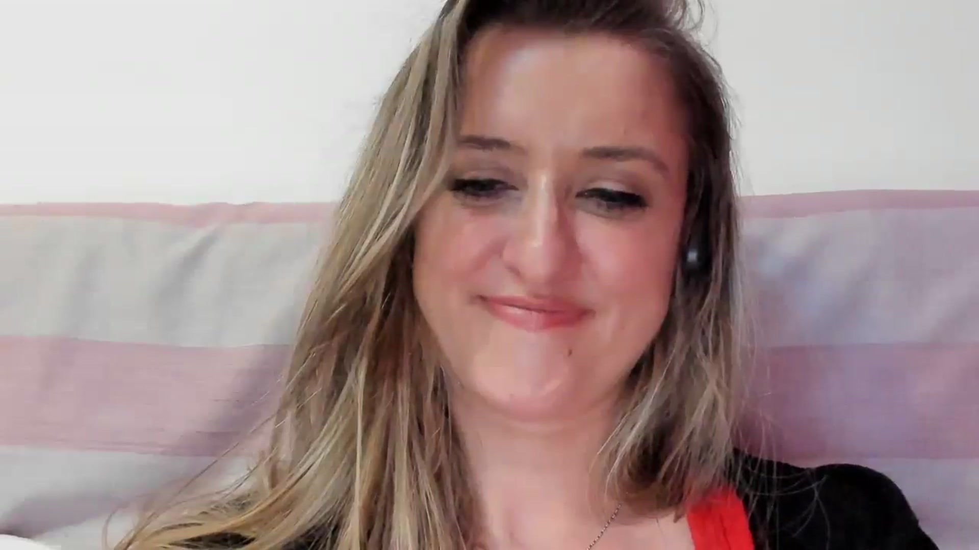 Gallery image thumbnail from BestDream's myfreecams stream on, 04/01/2026, 22:54 image 17 of 20