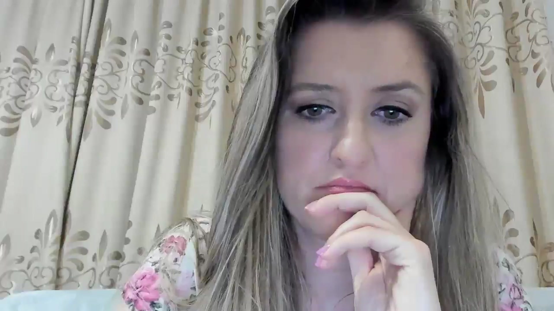 Gallery image thumbnail from BestDream's myfreecams stream on, 04/05/2026, 23:53 image 9 of 20