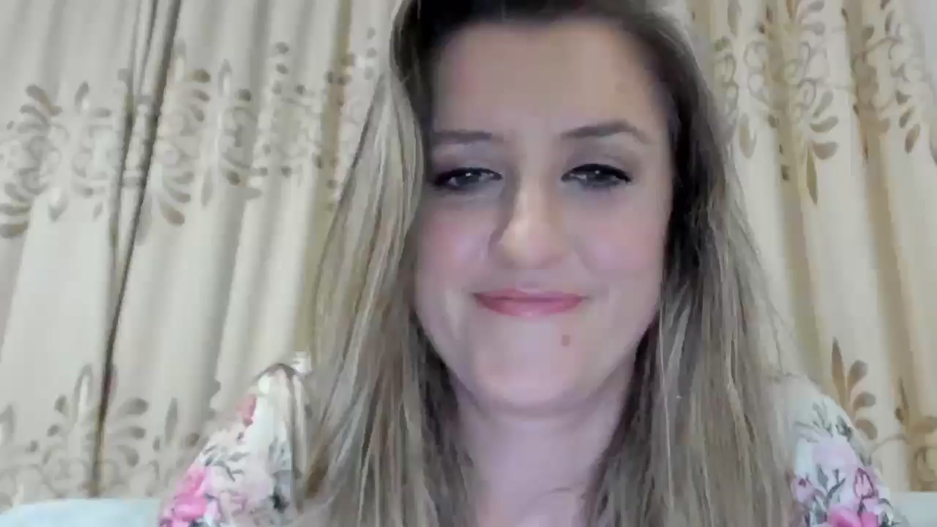 Gallery image thumbnail from BestDream's myfreecams stream on, 04/05/2026, 23:53 image 12 of 20