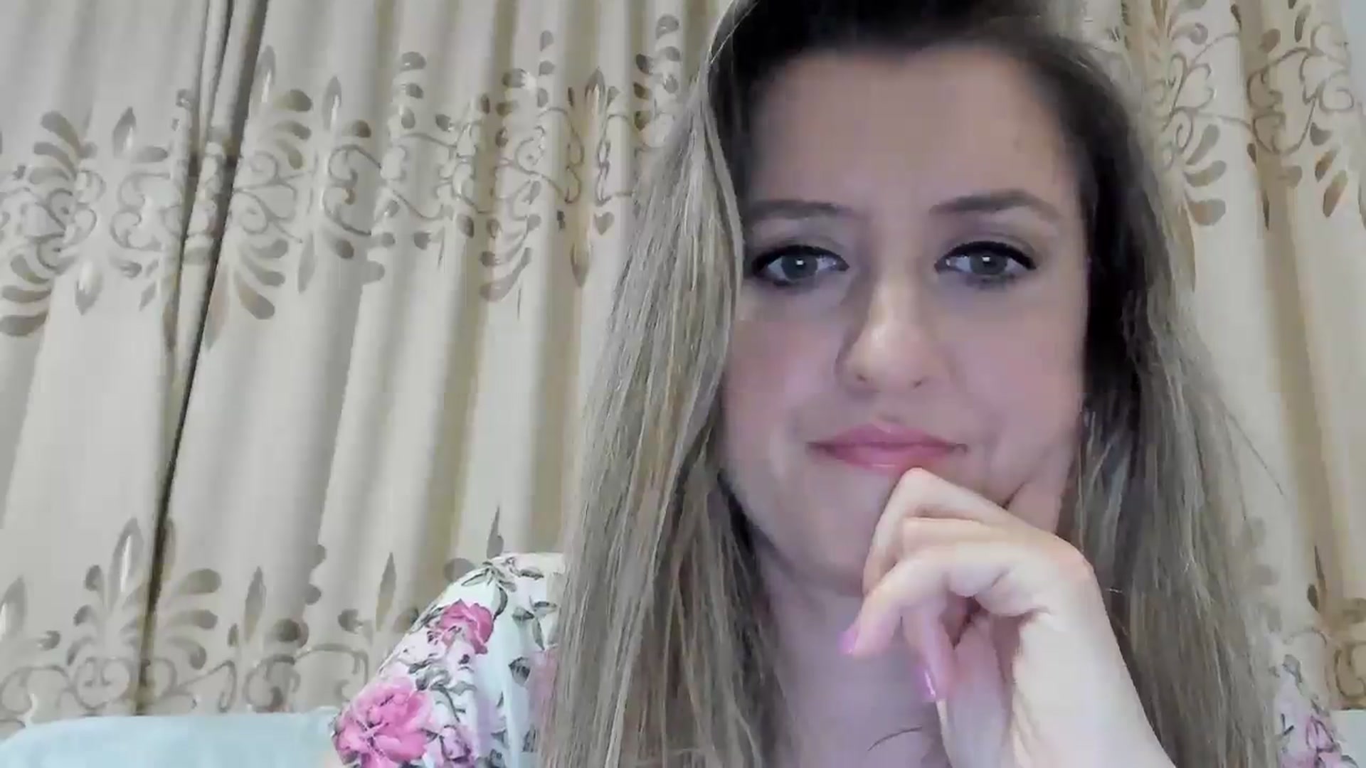 Gallery image thumbnail from BestDream's myfreecams stream on, 04/05/2026, 23:53 image 17 of 20