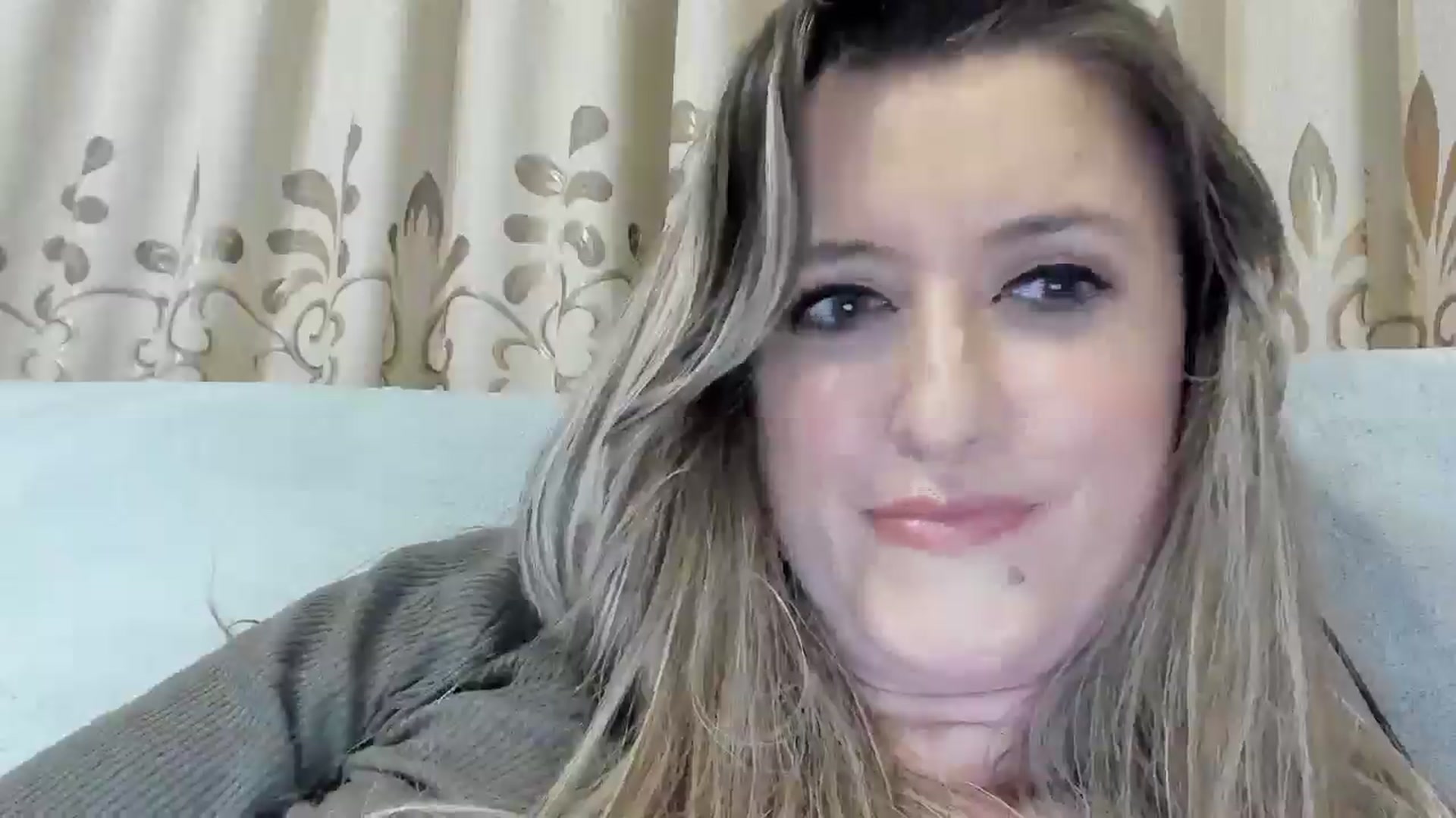 Gallery image thumbnail from BestDream's myfreecams stream on, 04/10/2026, 23:56 image 11 of 20
