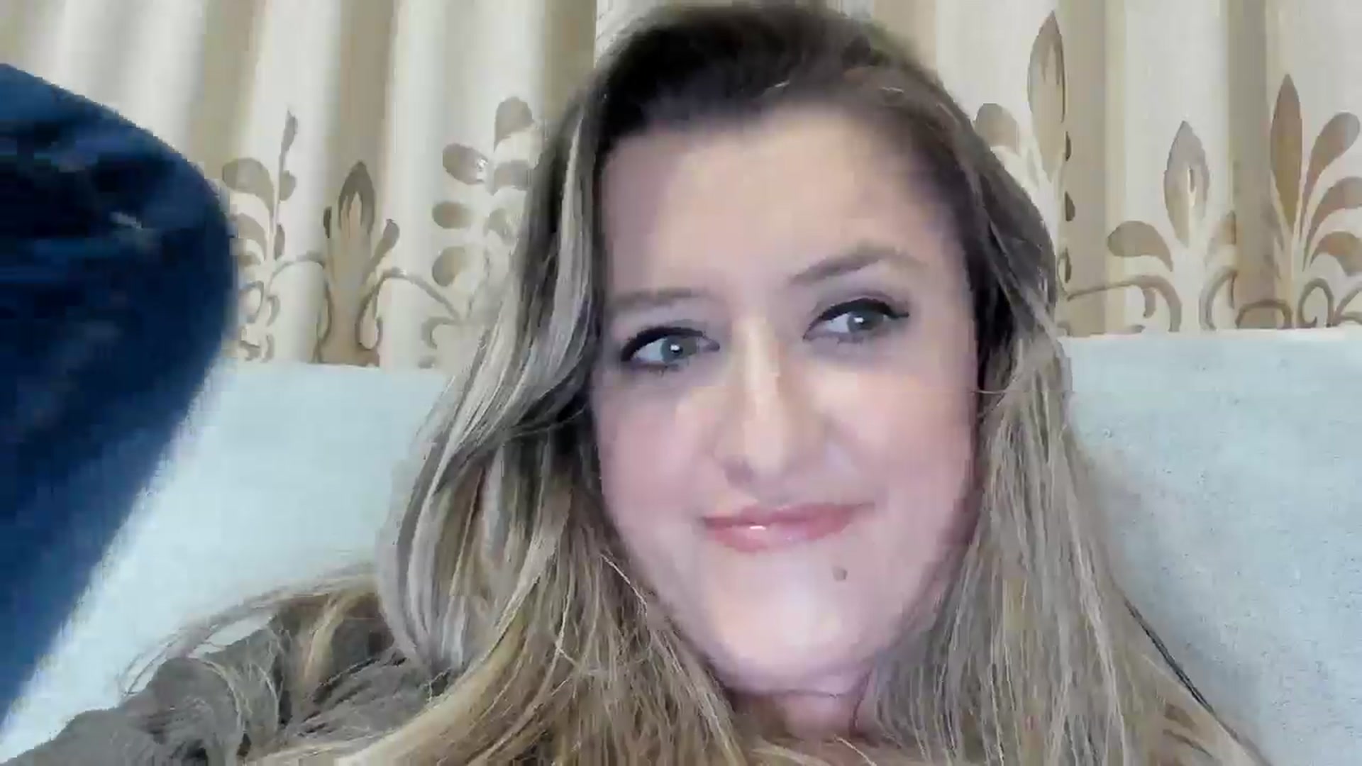 Gallery image thumbnail from BestDream's myfreecams stream on, 04/10/2026, 23:56 image 8 of 20