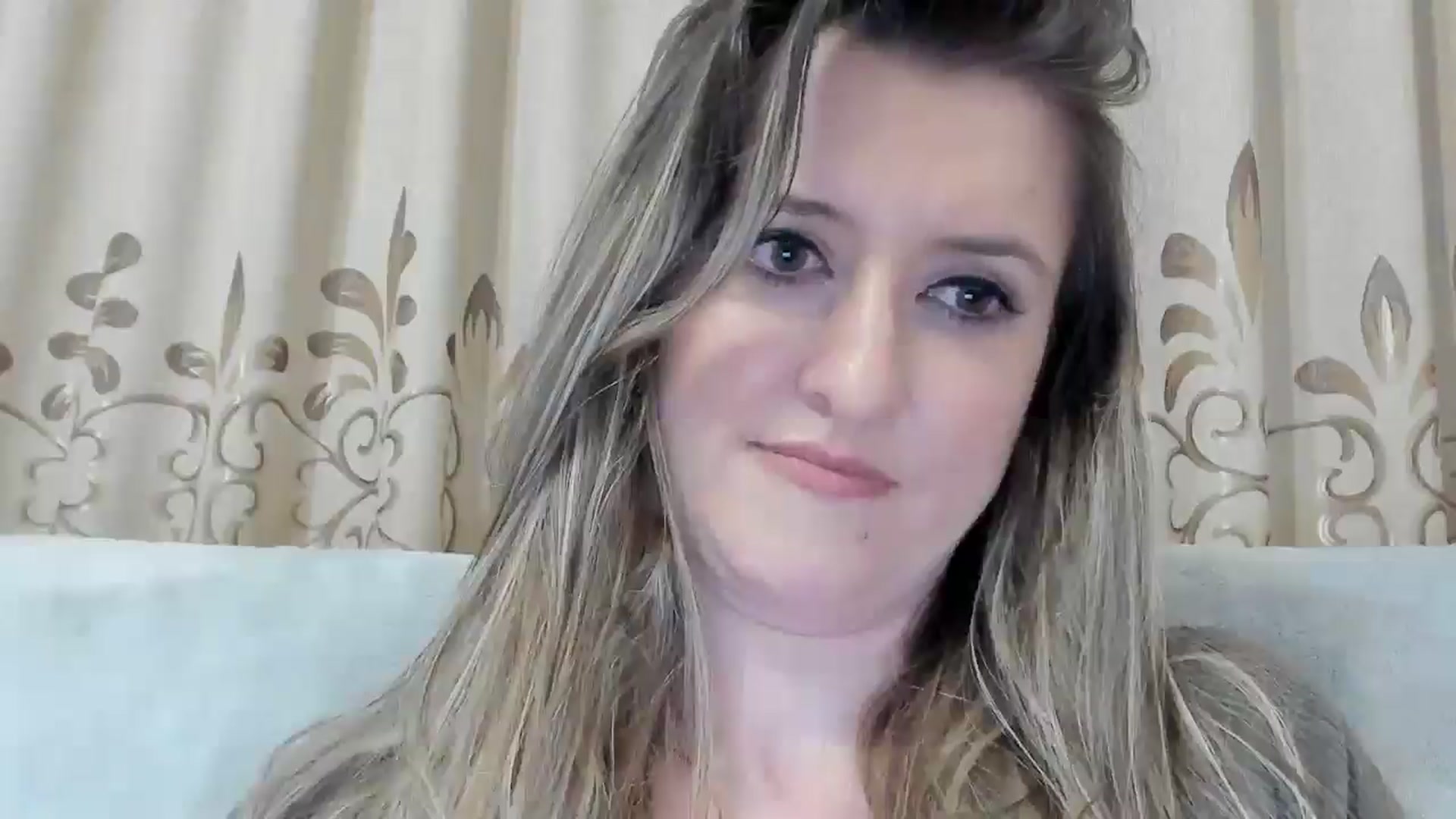 Gallery image thumbnail from BestDream's myfreecams stream on, 04/11/2026, 02:18 image 12 of 20