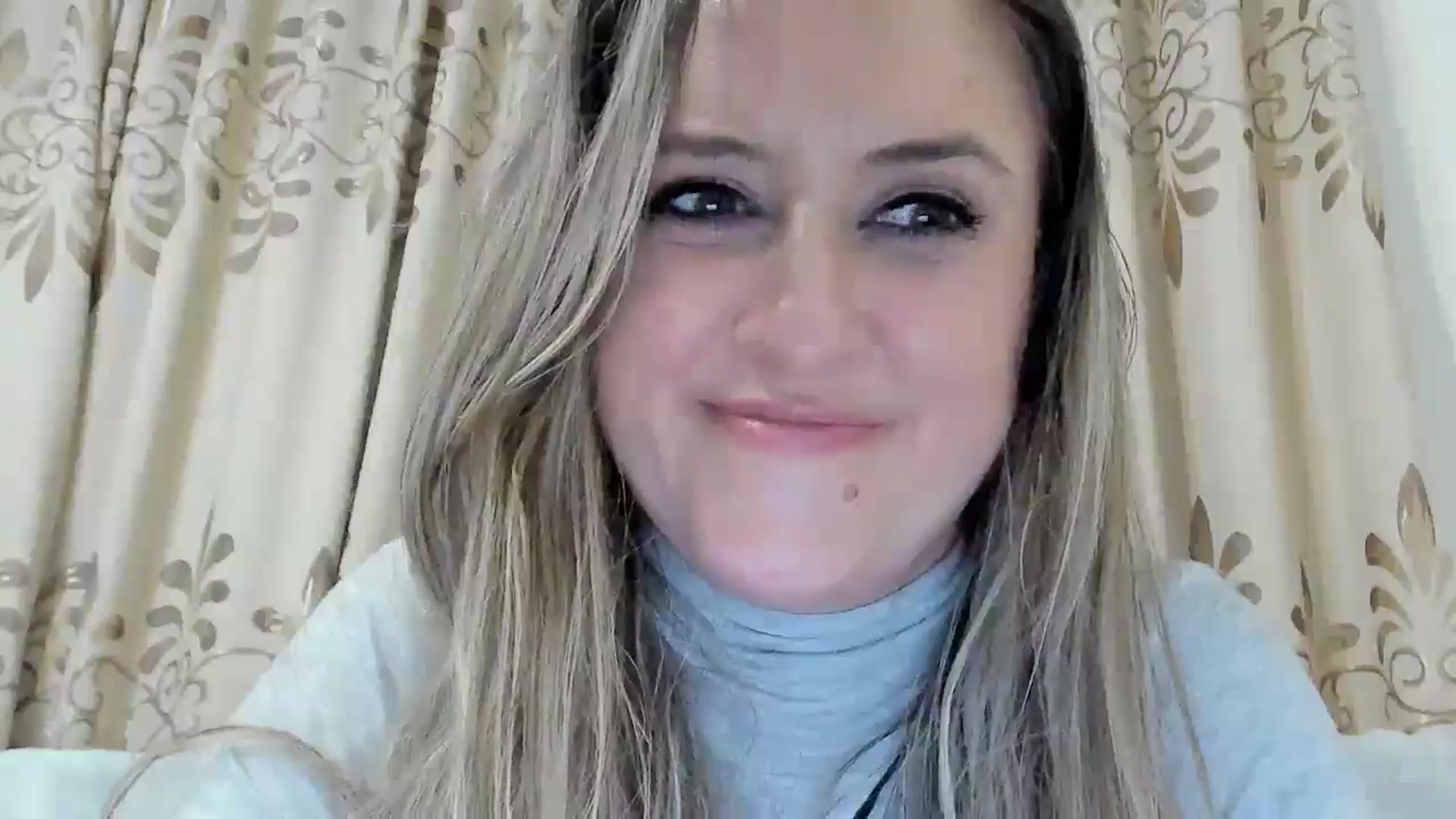 Gallery image thumbnail from BestDream's myfreecams stream on, 04/12/2026, 23:18 image 10 of 20