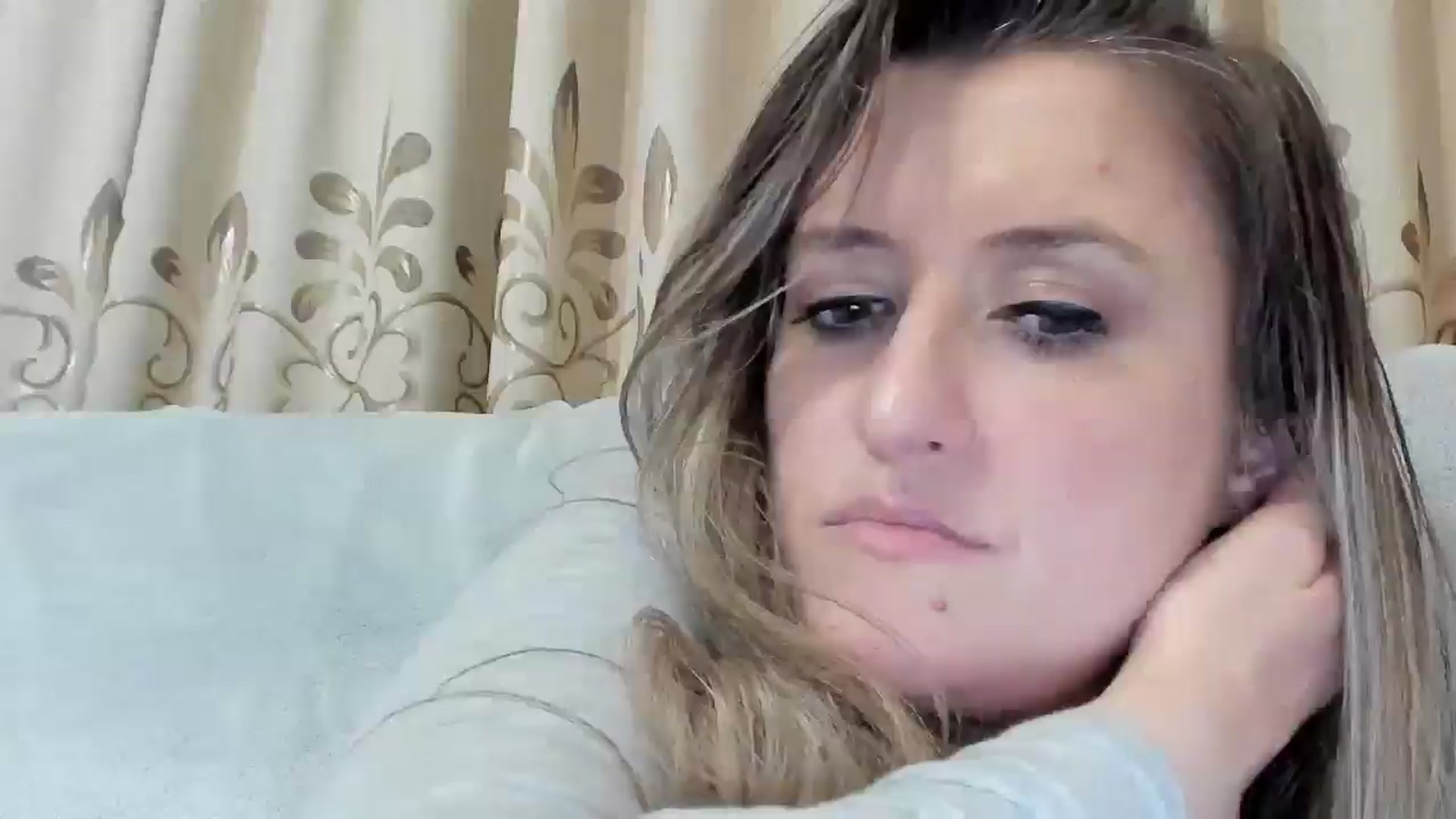 Gallery image thumbnail from BestDream's myfreecams stream on, 04/13/2026, 01:39 image 9 of 20