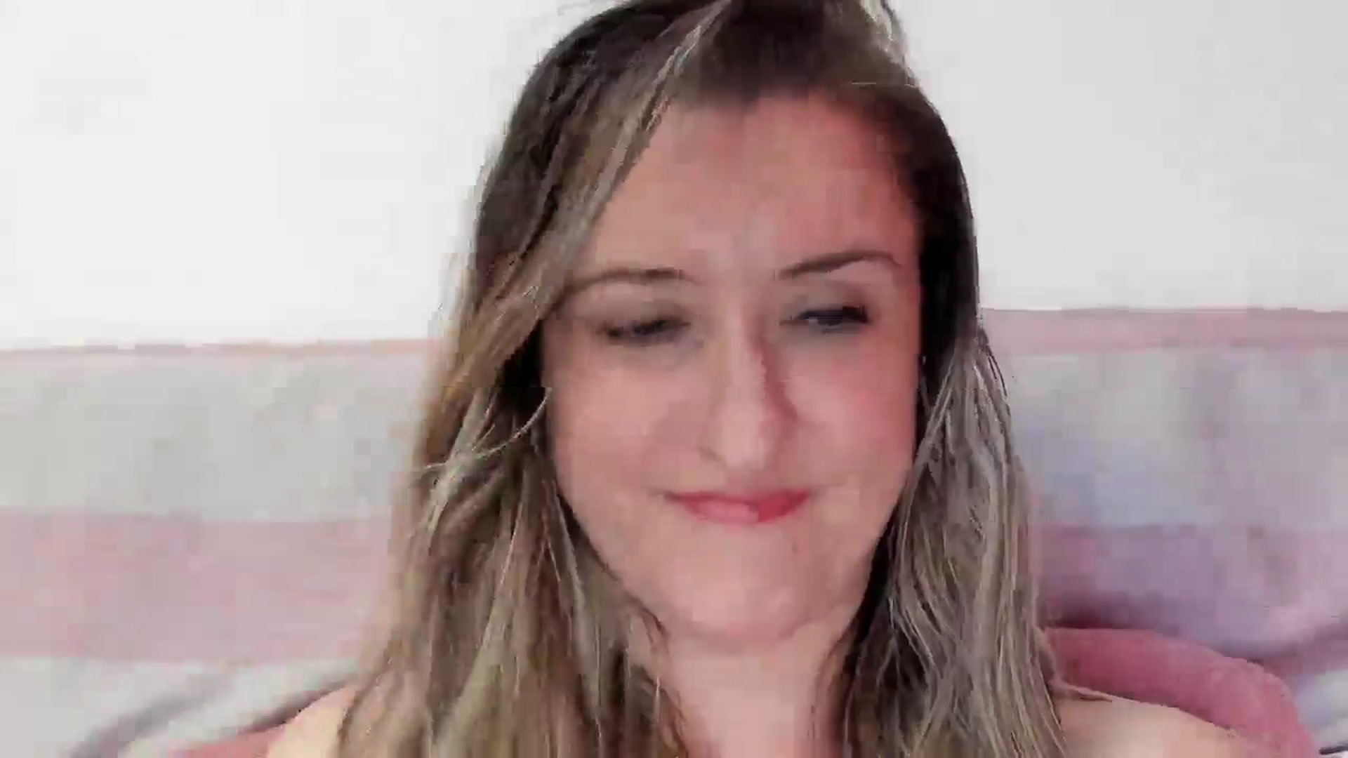 Gallery image thumbnail from BestDream's myfreecams stream on, 04/15/2026, 23:27 image 11 of 20