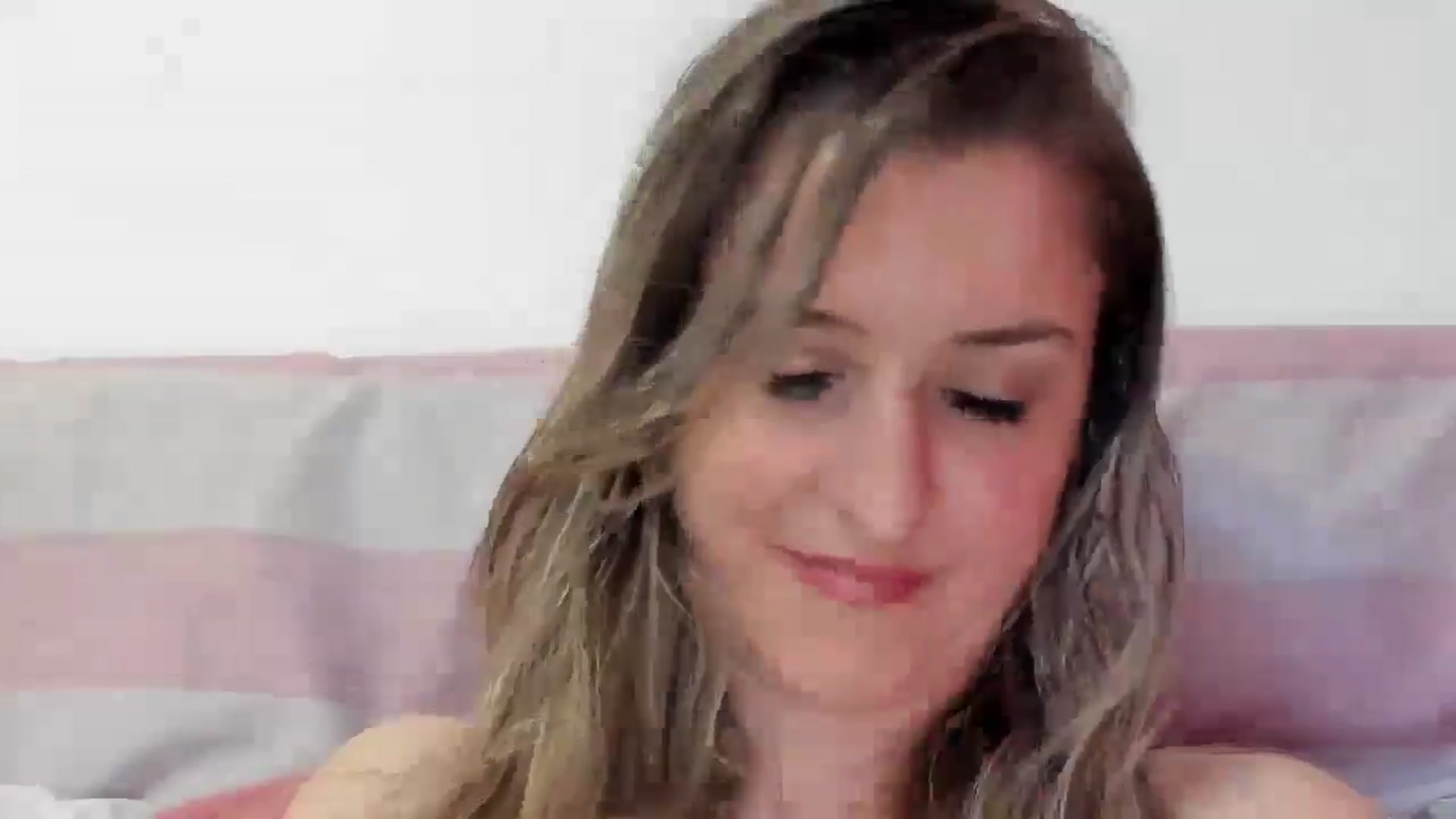Gallery image thumbnail from BestDream's myfreecams stream on, 04/16/2026, 24:12 image 9 of 20