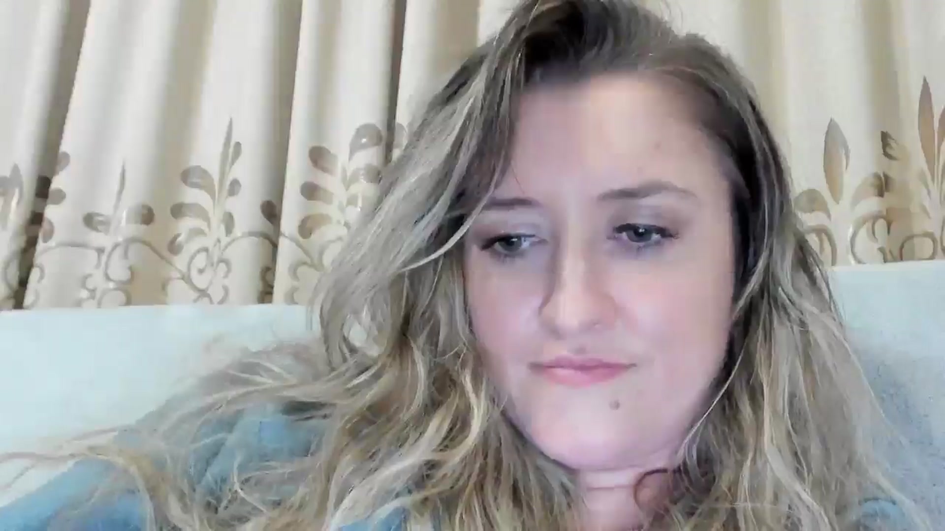 Gallery image thumbnail from BestDream's myfreecams stream on, 04/17/2026, 22:53 image 9 of 20