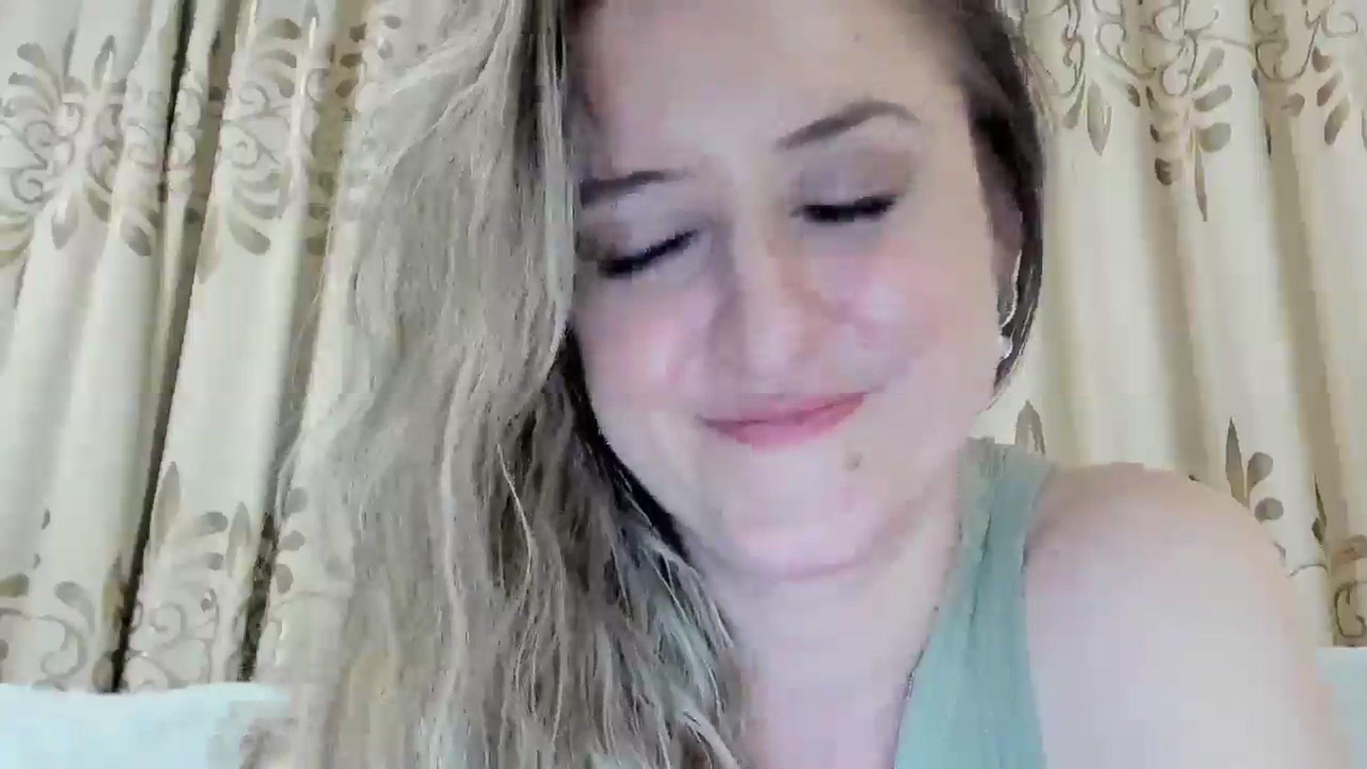 Gallery image thumbnail from BestDream's myfreecams stream on, 04/18/2026, 24:03 image 5 of 20