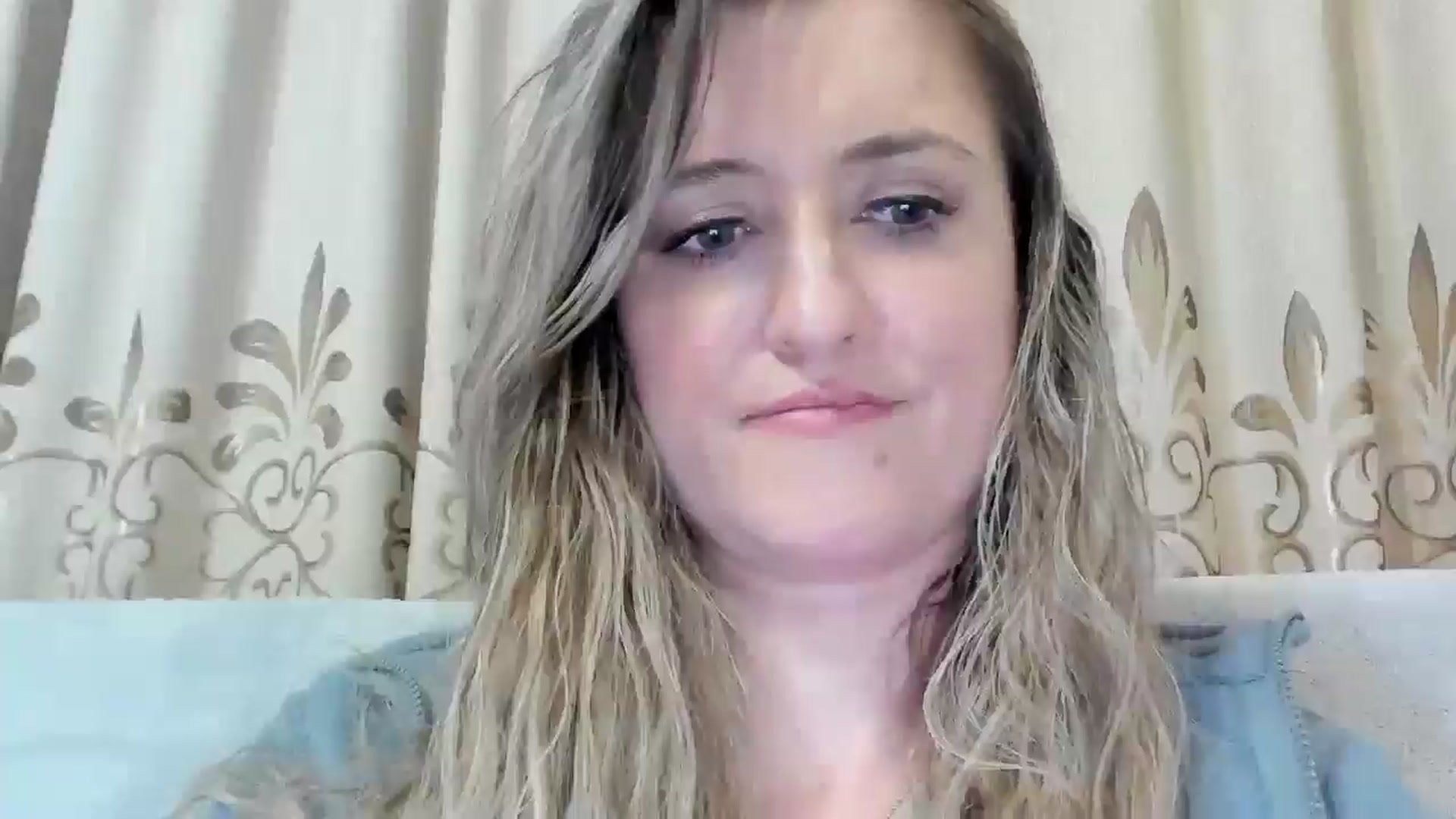 Gallery image thumbnail from BestDream's myfreecams stream on, 04/18/2026, 24:03 image 17 of 20