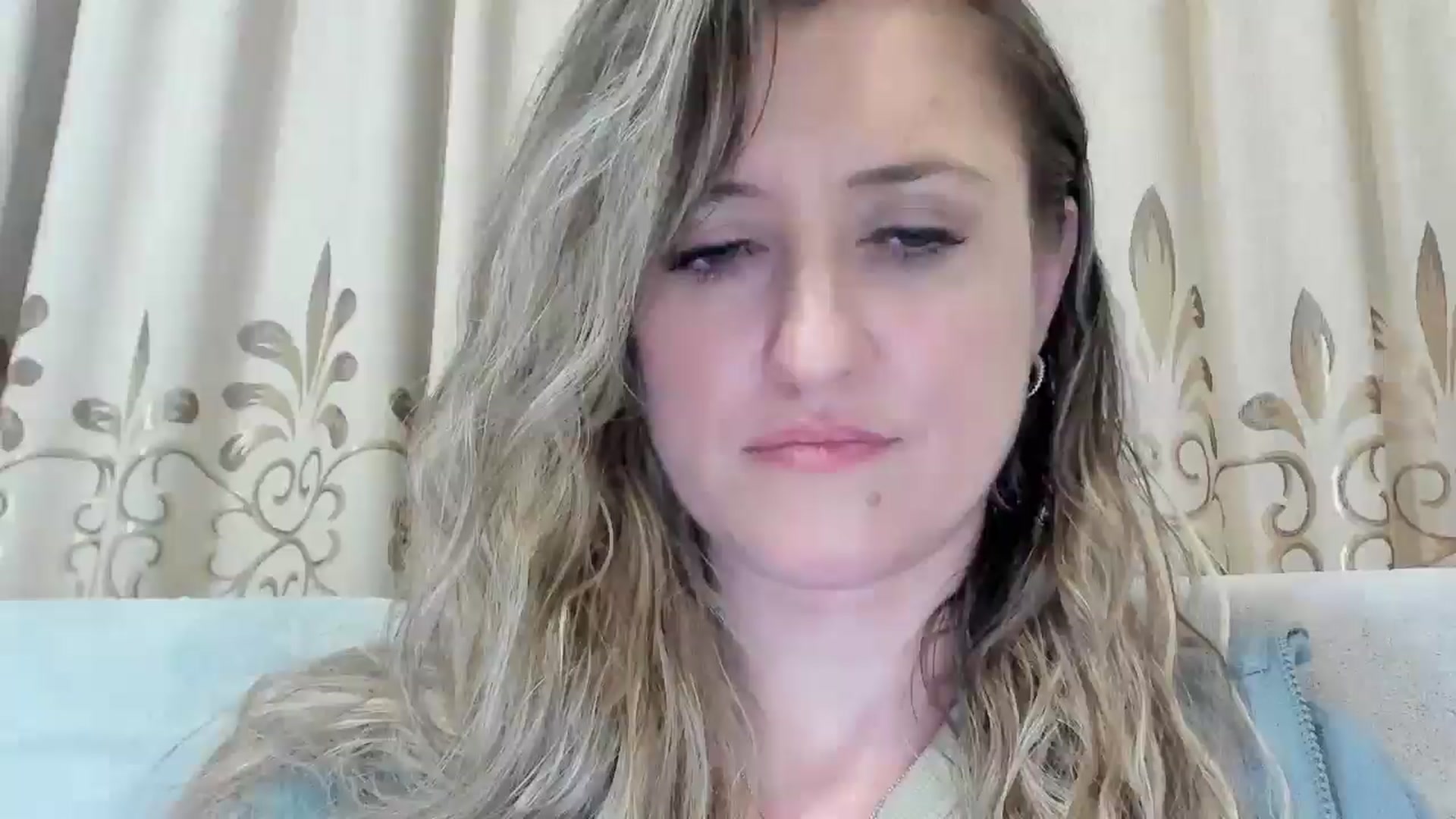 Gallery image thumbnail from BestDream's myfreecams stream on, 04/18/2026, 24:03 image 14 of 20