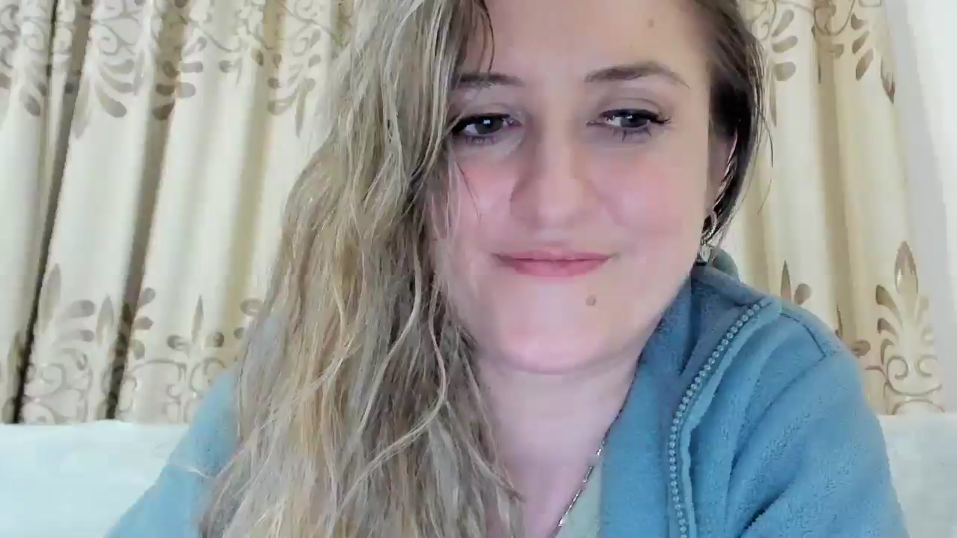 Gallery image thumbnail from BestDream's myfreecams stream on, 04/18/2026, 24:24 image 11 of 20