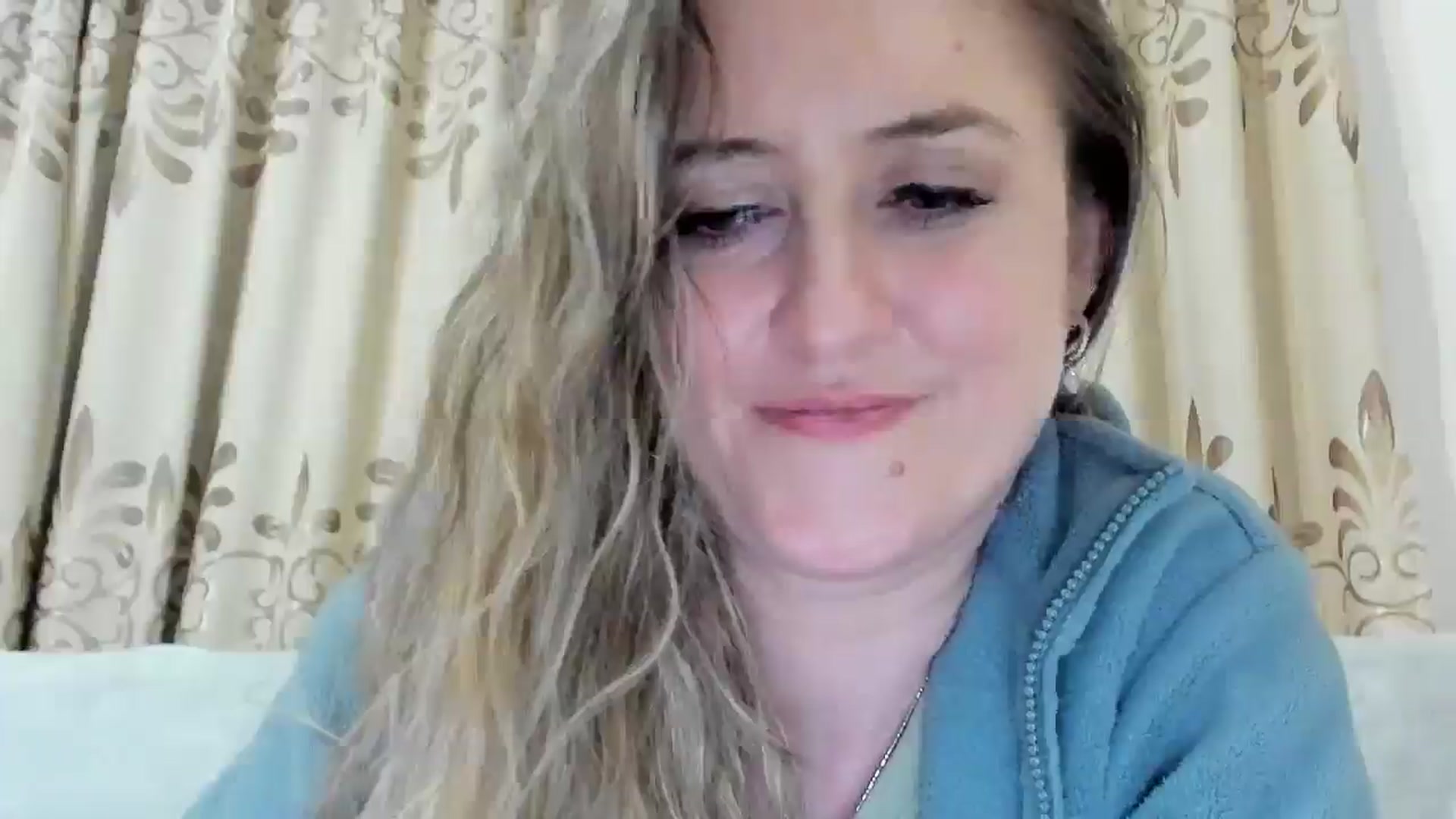 Gallery image thumbnail from BestDream's myfreecams stream on, 04/18/2026, 24:24 image 12 of 20