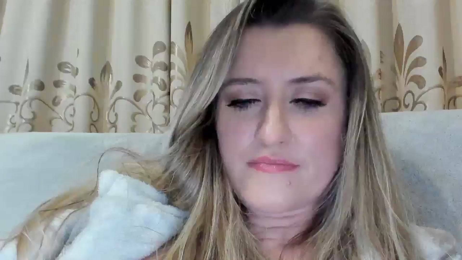 Gallery image thumbnail from BestDream's myfreecams stream on, 04/19/2026, 24:28 image 20 of 20