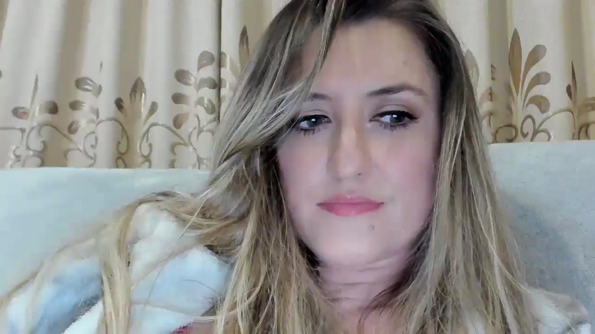 Gallery image thumbnail from BestDream's myfreecams stream on, 04/19/2026, 24:28 image 19 of 20