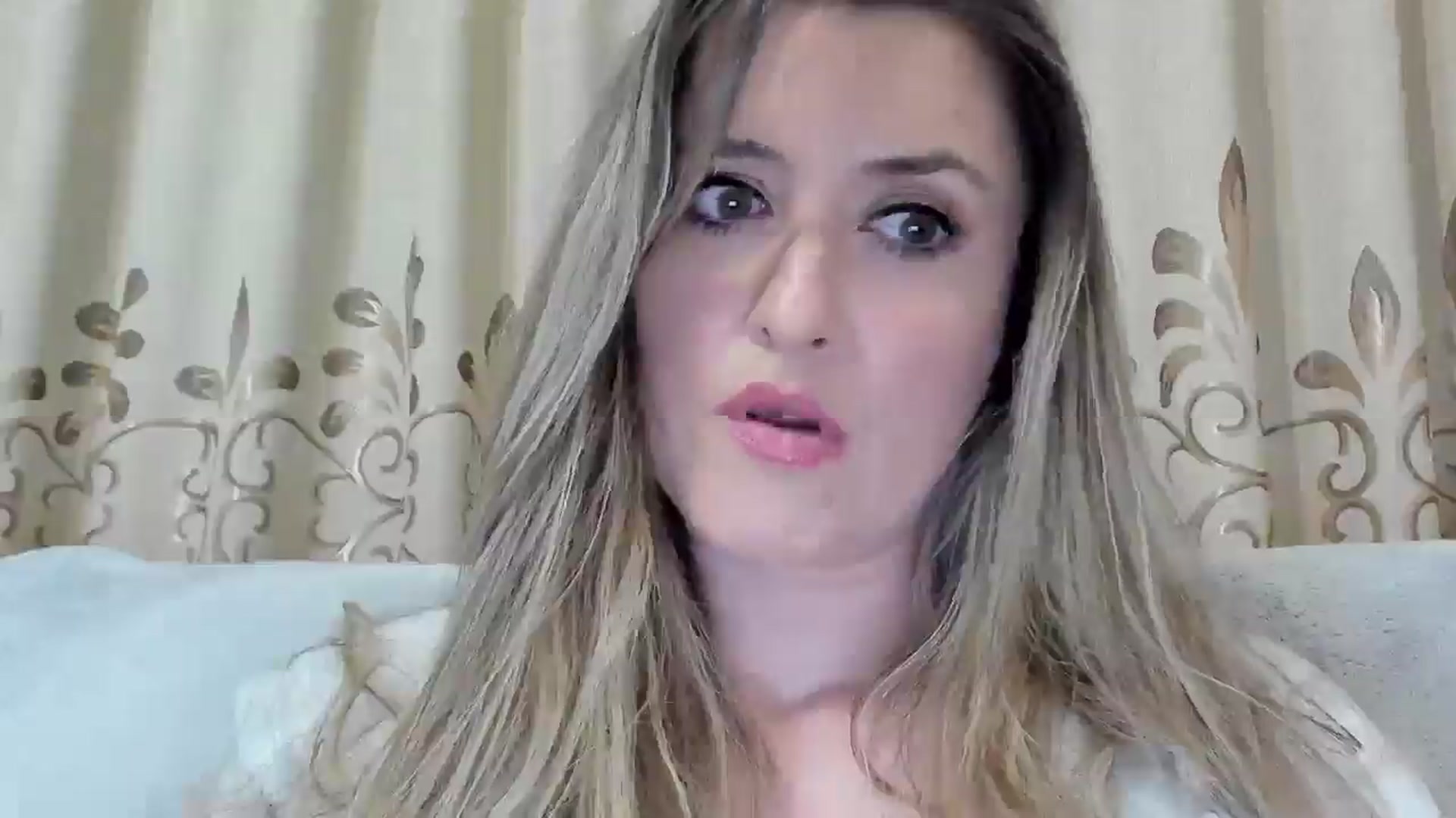 Gallery image thumbnail from BestDream's myfreecams stream on, 04/19/2026, 24:28 image 11 of 20