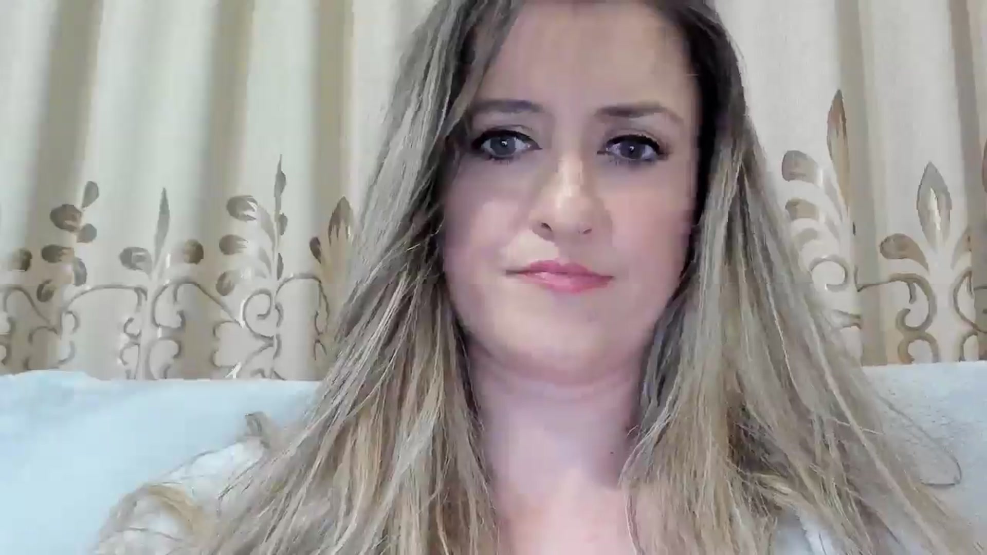 Gallery image thumbnail from BestDream's myfreecams stream on, 04/19/2026, 24:28 image 10 of 20