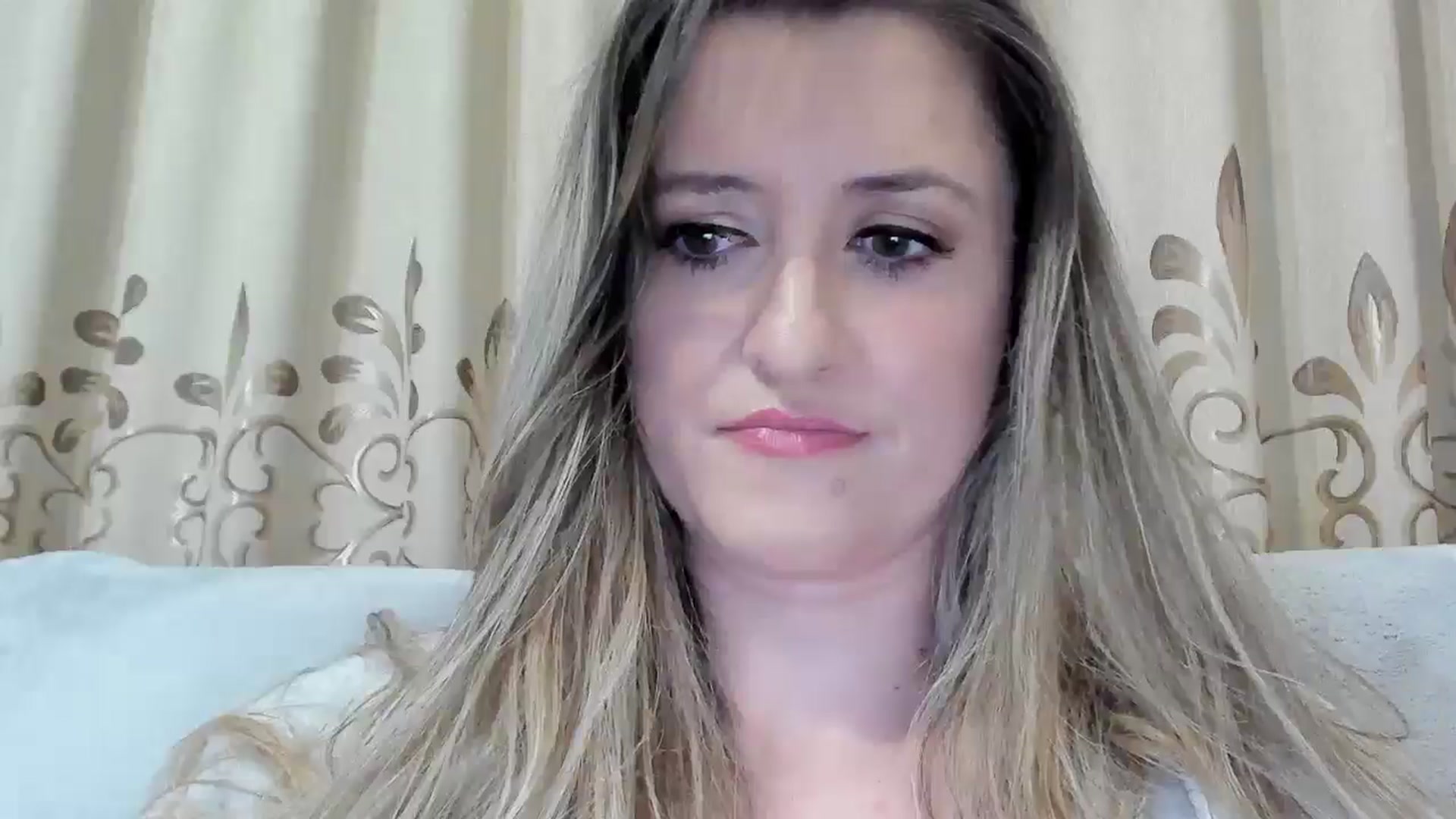 Gallery image thumbnail from BestDream's myfreecams stream on, 04/19/2026, 24:28 image 9 of 20