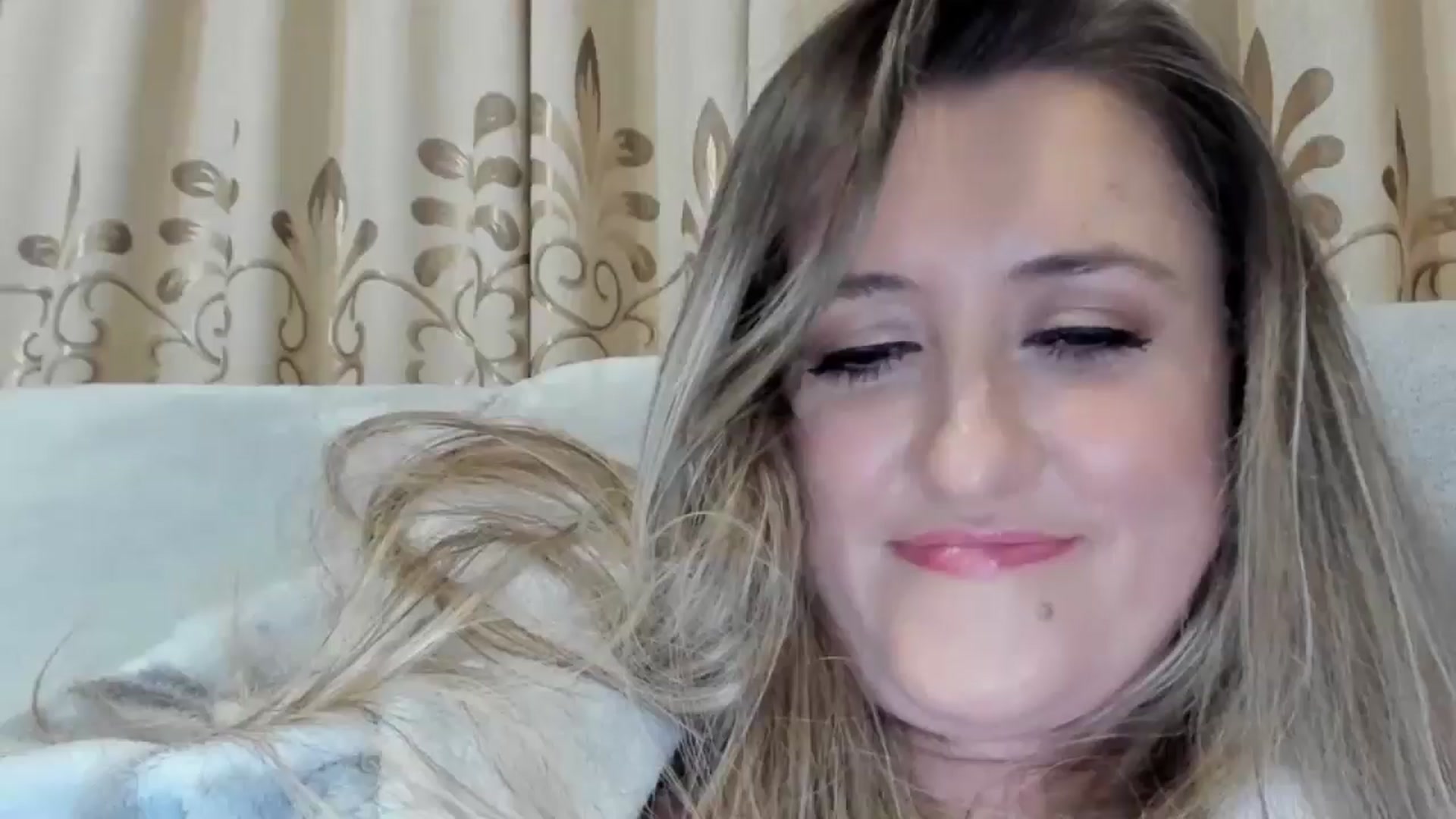 Gallery image thumbnail from BestDream's myfreecams stream on, 04/19/2026, 01:00 image 20 of 20
