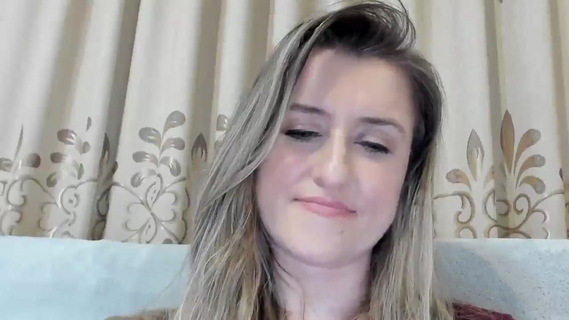 Gallery image thumbnail from BestDream's myfreecams stream on, 04/20/2026, 24:20 image 18 of 20