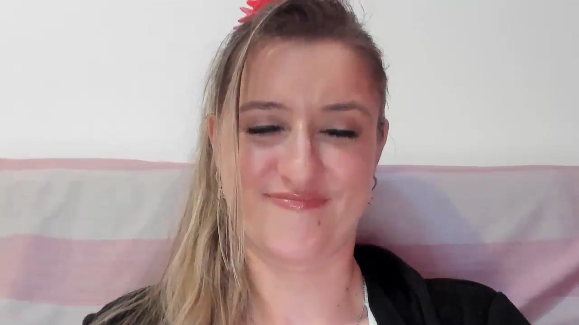 Gallery image thumbnail from BestDream's myfreecams stream on, 04/22/2026, 23:38 image 11 of 20