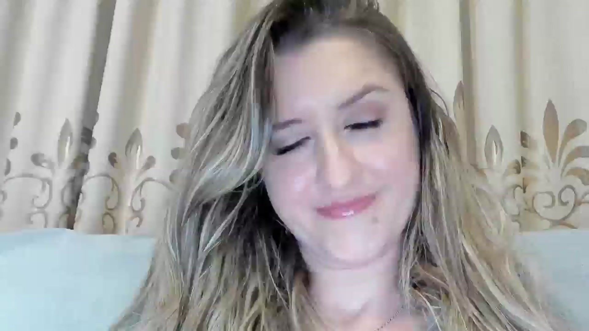 Gallery image thumbnail from BestDream's myfreecams stream on, 04/25/2026, 23:50 image 1 of 20