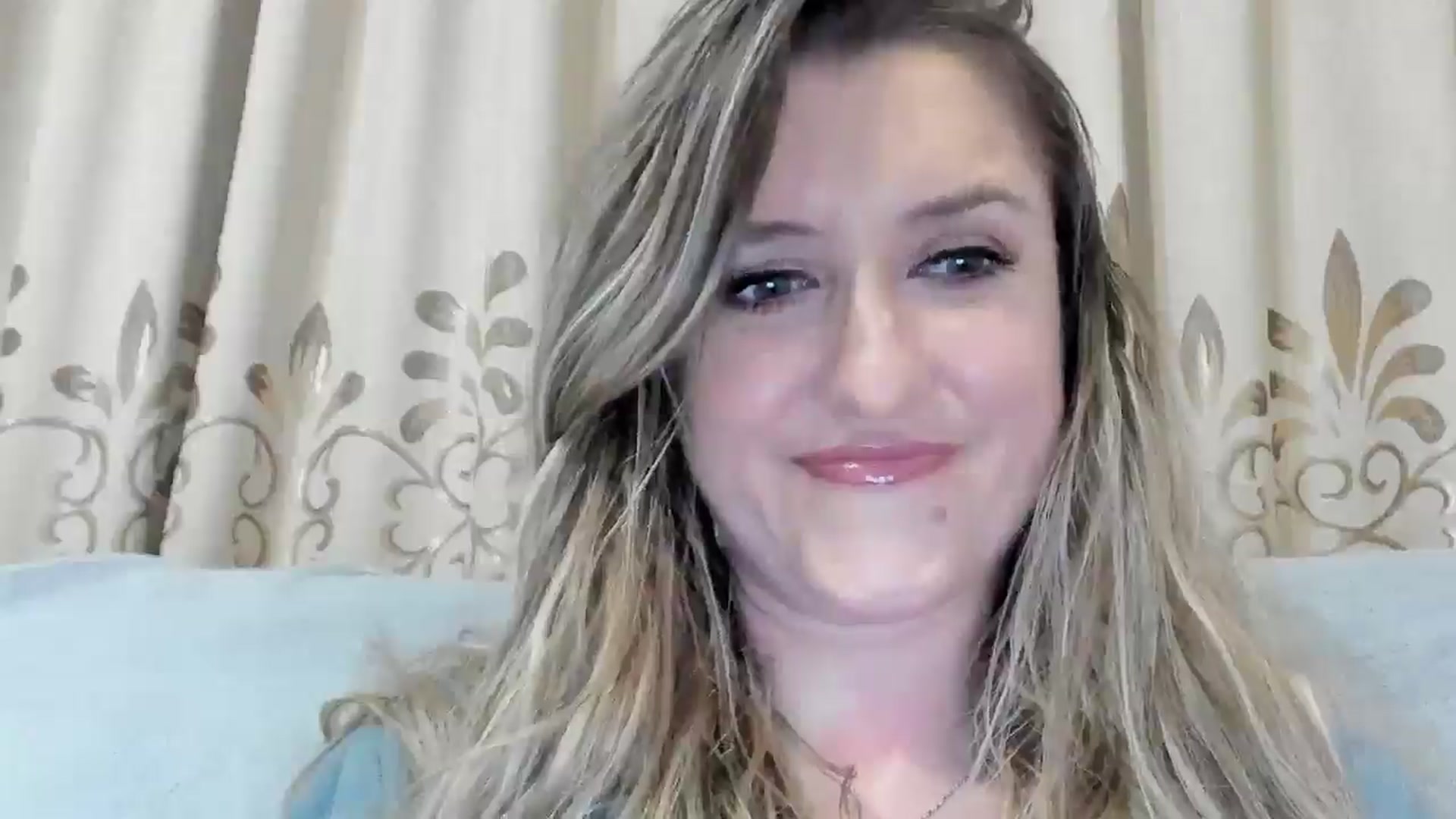 Gallery image thumbnail from BestDream's myfreecams stream on, 04/25/2026, 23:50 image 10 of 20