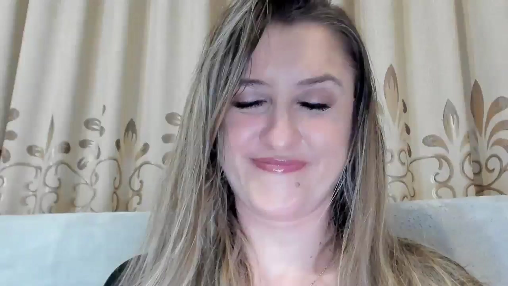 Gallery image thumbnail from BestDream's myfreecams stream on, 04/26/2026, 22:48 image 5 of 20