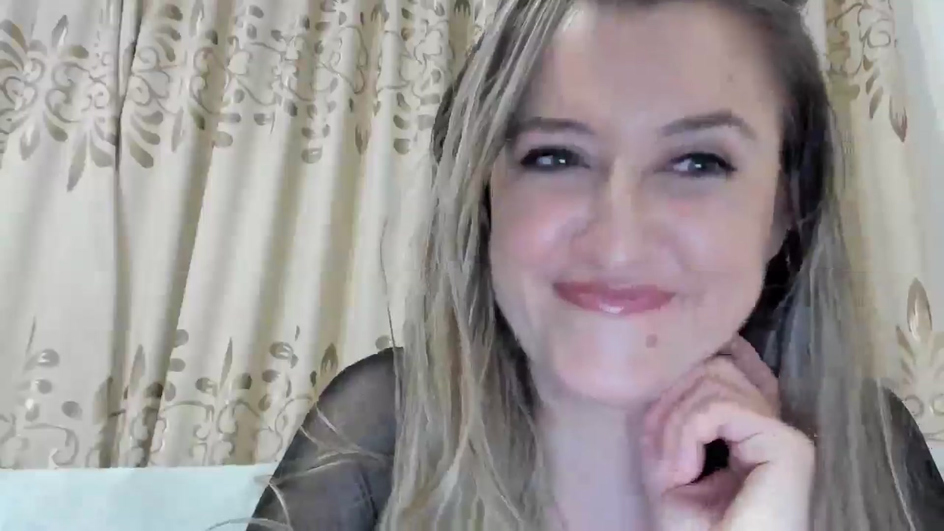 Gallery image thumbnail from BestDream's myfreecams stream on, 04/26/2026, 23:20 image 15 of 20