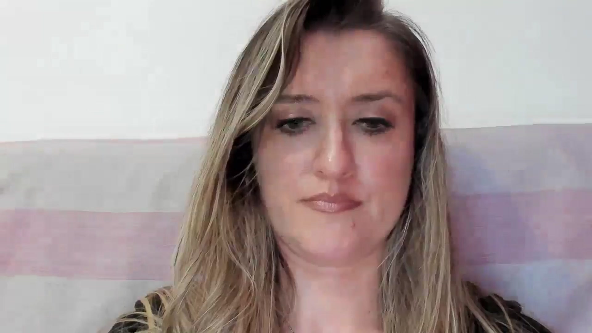 Gallery image thumbnail from BestDream's myfreecams stream on, 04/28/2026, 22:55 image 3 of 20