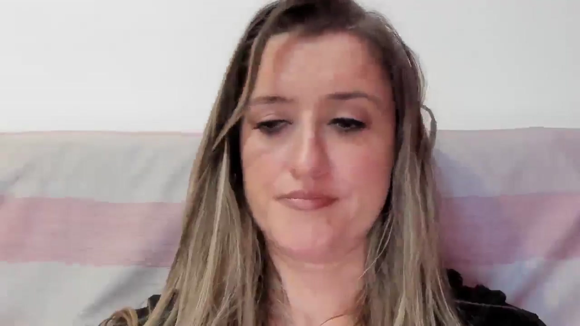 Gallery image thumbnail from BestDream's myfreecams stream on, 04/28/2026, 23:33 image 3 of 20