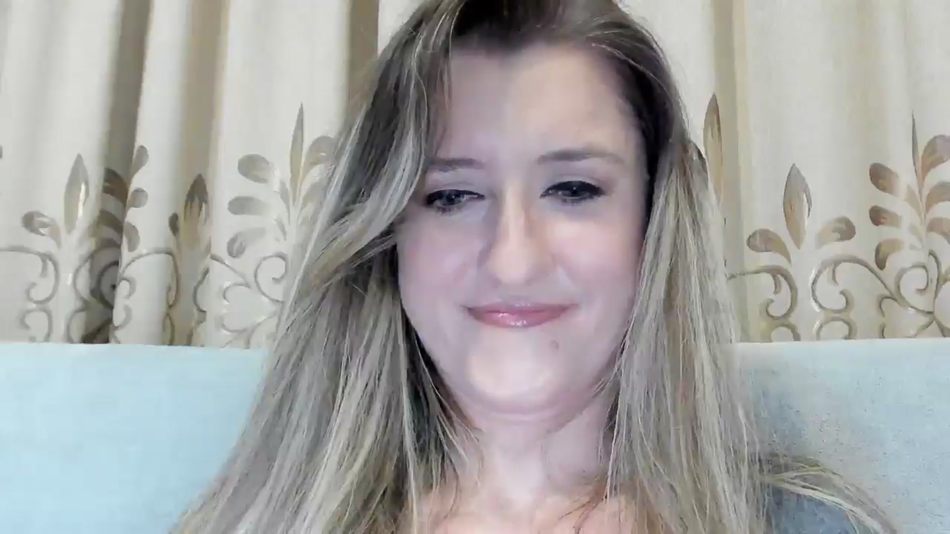 Gallery image thumbnail from BestDream's myfreecams stream on, 05/01/2026, 23:45 image 19 of 20