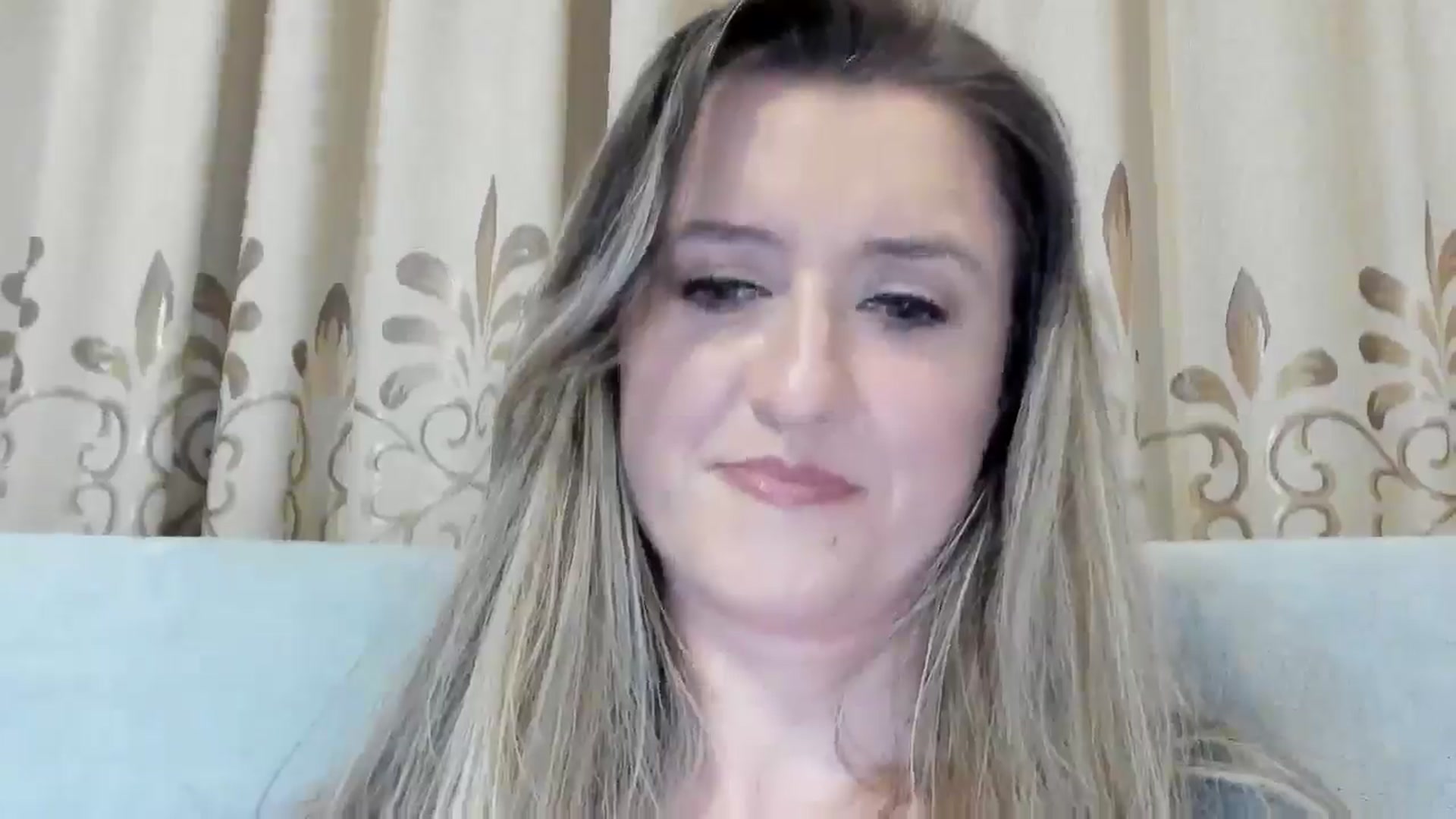 Gallery image thumbnail from BestDream's myfreecams stream on, 05/01/2026, 23:45 image 15 of 20