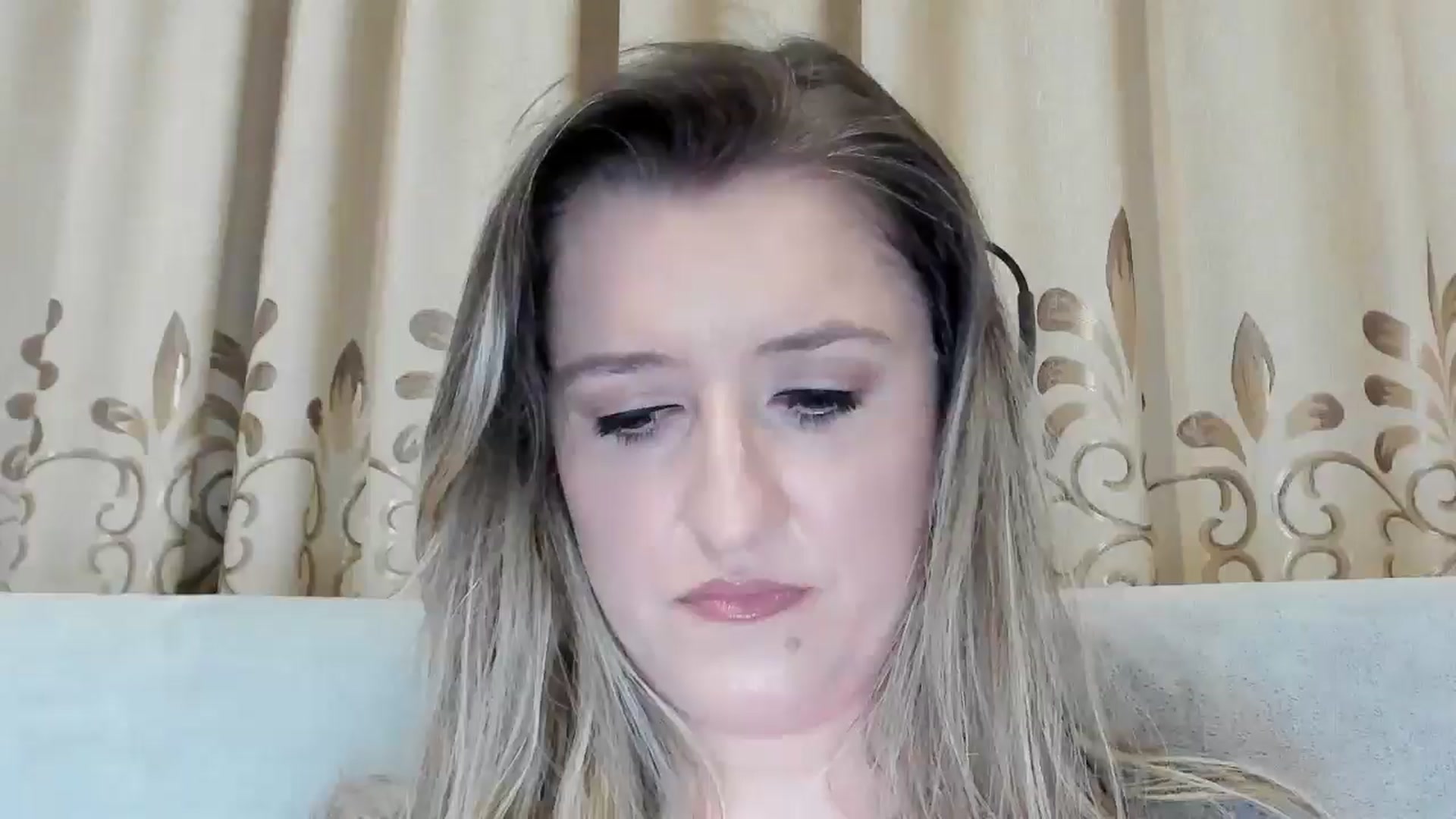 Gallery image thumbnail from BestDream's myfreecams stream on, 05/01/2026, 23:45 image 7 of 20