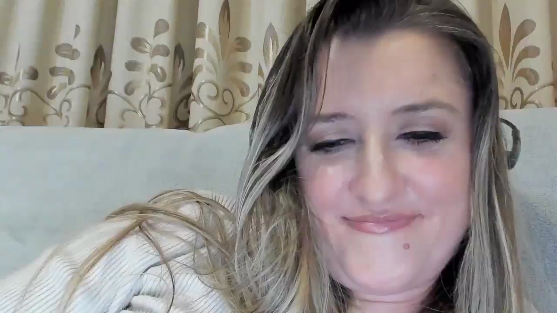 Gallery image thumbnail from BestDream's myfreecams stream on, 05/03/2026, 22:38 image 13 of 20