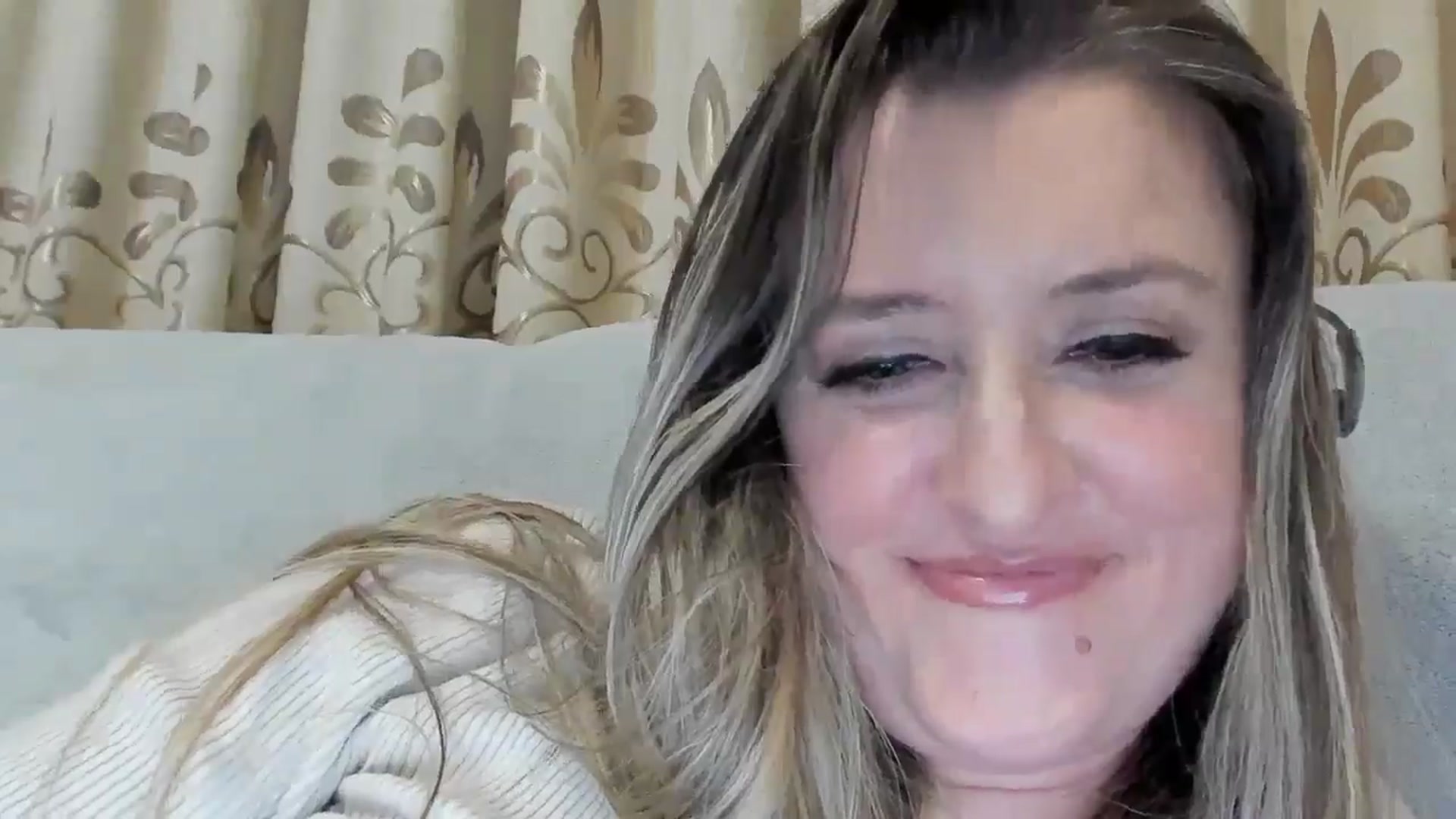 Gallery image thumbnail from BestDream's myfreecams stream on, 05/03/2026, 22:38 image 10 of 20