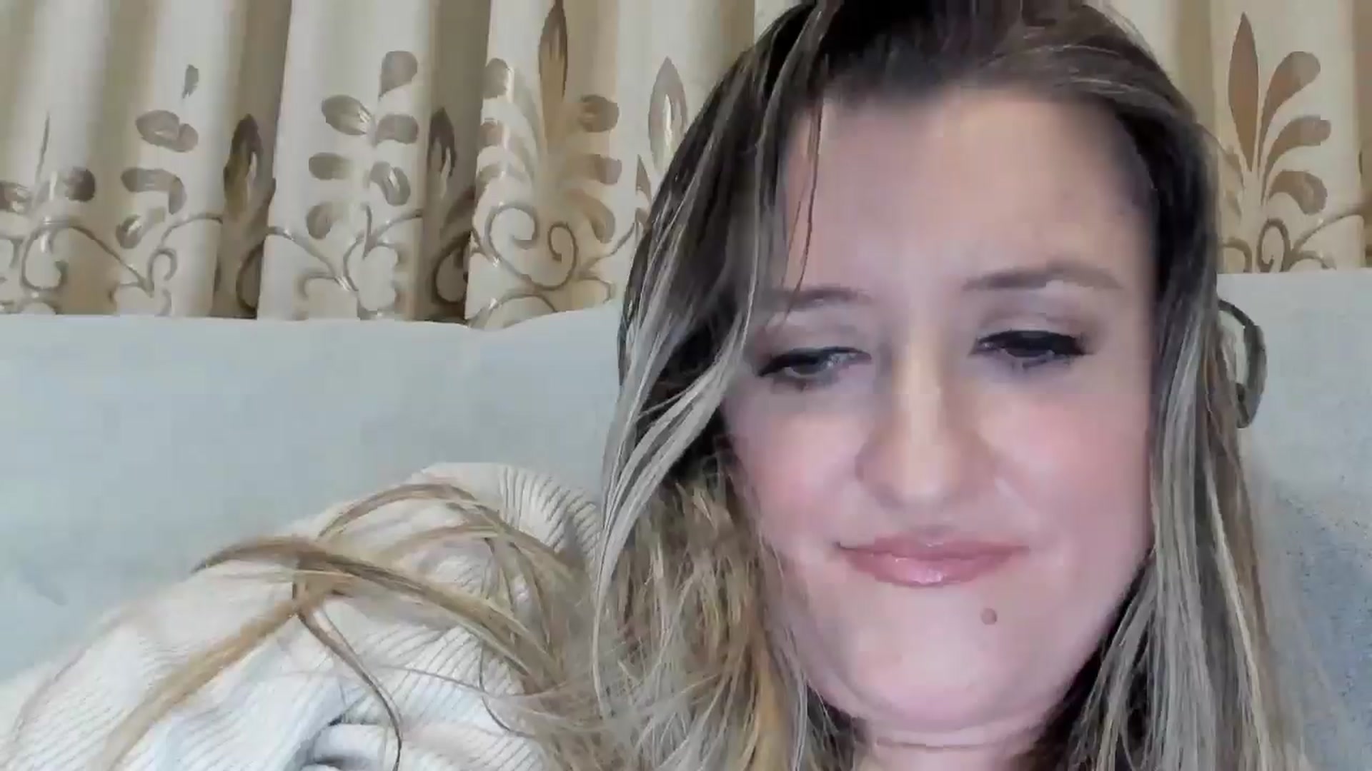 Gallery image thumbnail from BestDream's myfreecams stream on, 05/03/2026, 22:38 image 17 of 20