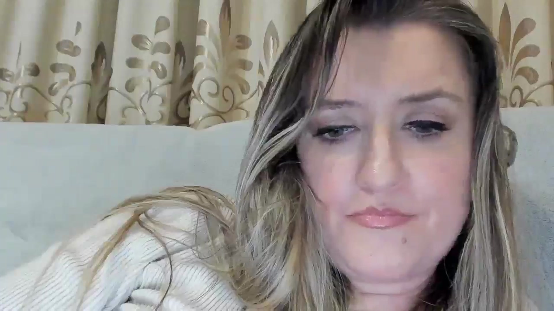 Gallery image thumbnail from BestDream's myfreecams stream on, 05/03/2026, 22:38 image 9 of 20