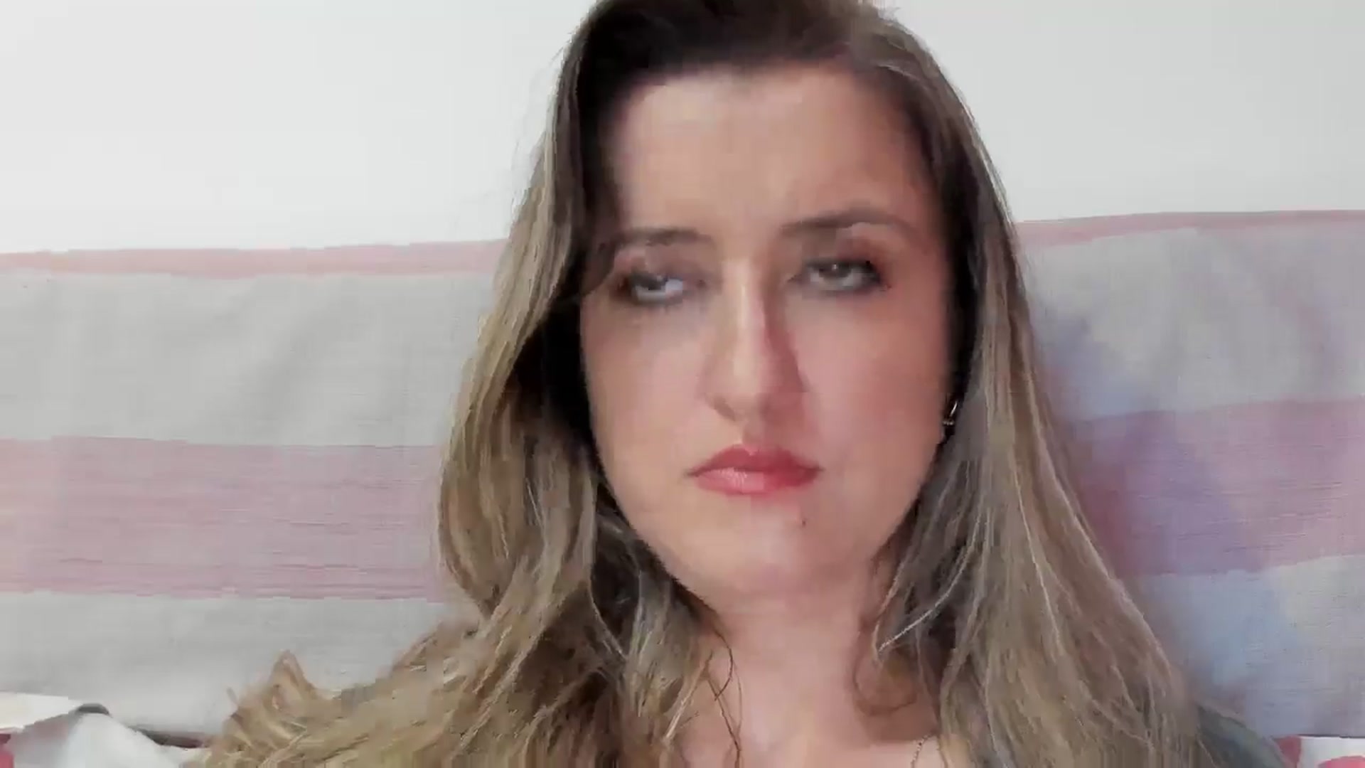 Gallery image thumbnail from BestDream's myfreecams stream on, 05/04/2026, 23:34 image 19 of 20