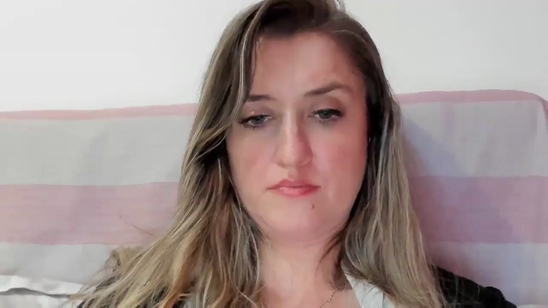 Gallery image thumbnail from BestDream's myfreecams stream on, 05/05/2026, 23:41 image 17 of 20
