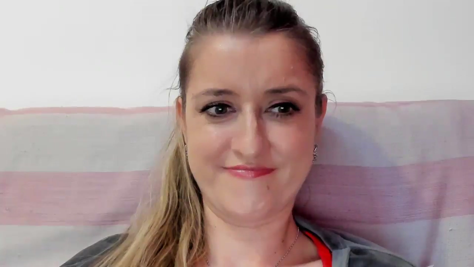 Gallery image thumbnail from BestDream's myfreecams stream on, 05/06/2026, 19:49 image 8 of 20