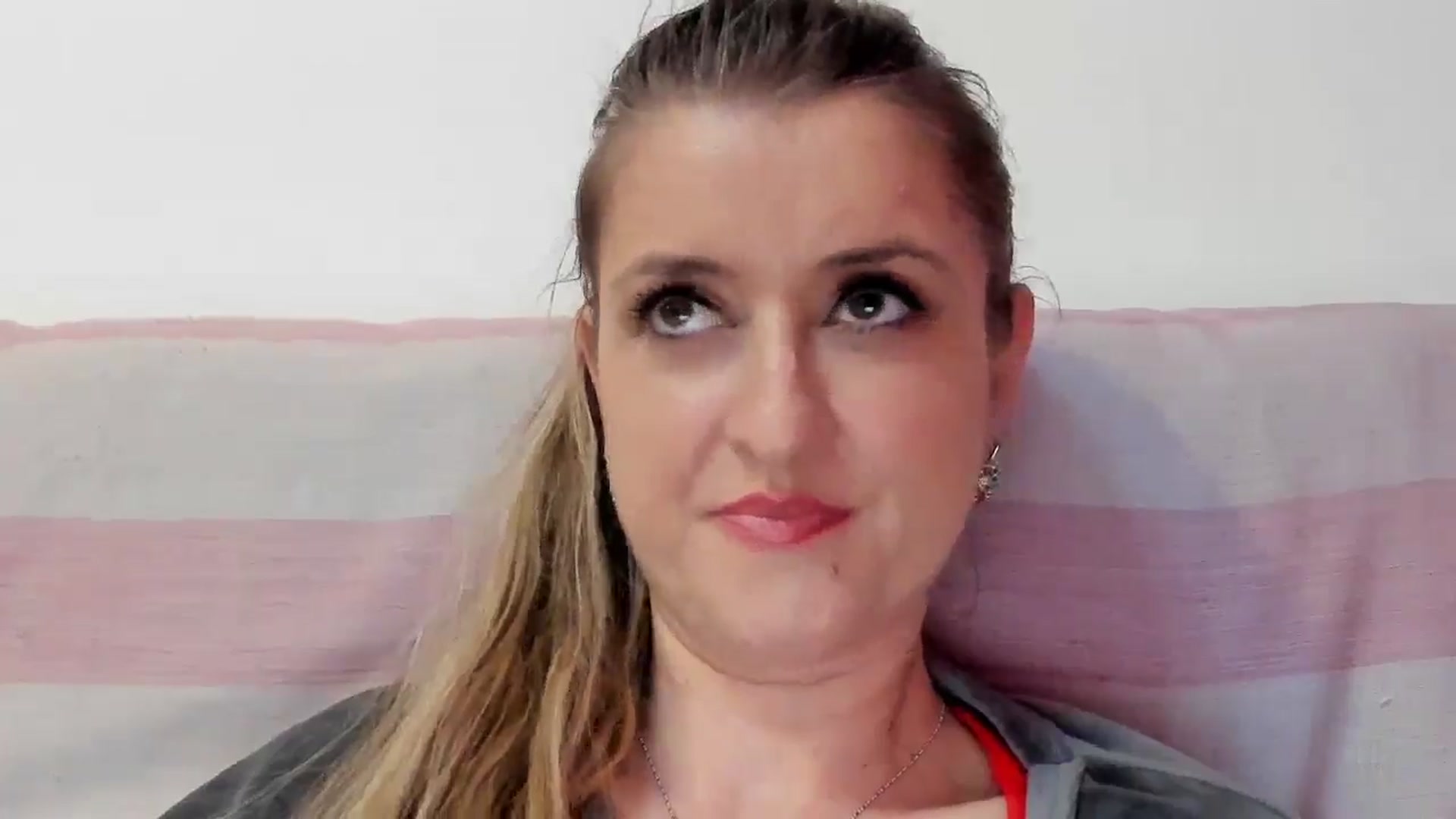 Gallery image thumbnail from BestDream's myfreecams stream on, 05/06/2026, 19:49 image 6 of 20