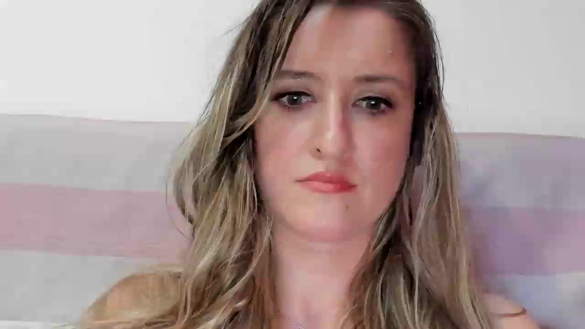 Gallery image thumbnail from BestDream's myfreecams stream on, 05/08/2026, 24:37 image 8 of 20