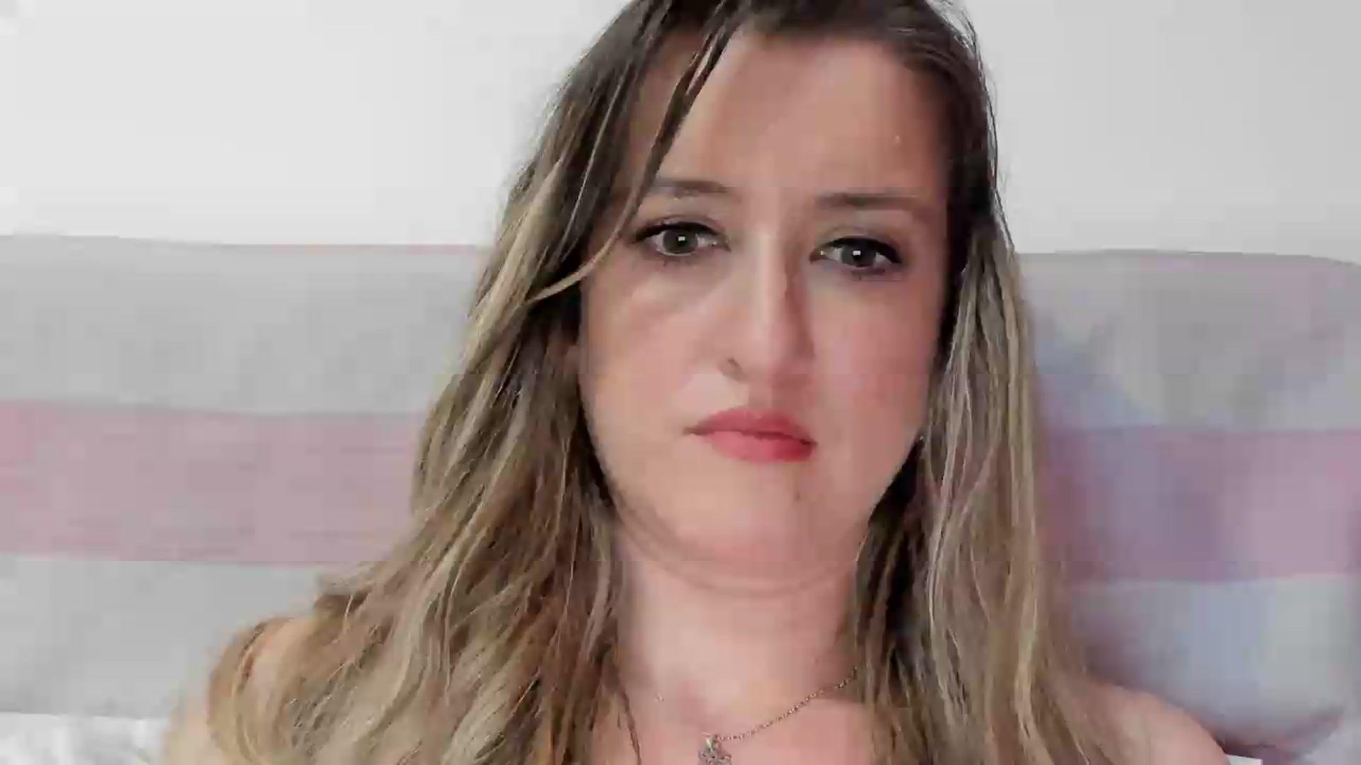 Gallery image thumbnail from BestDream's myfreecams stream on, 05/08/2026, 24:37 image 20 of 20