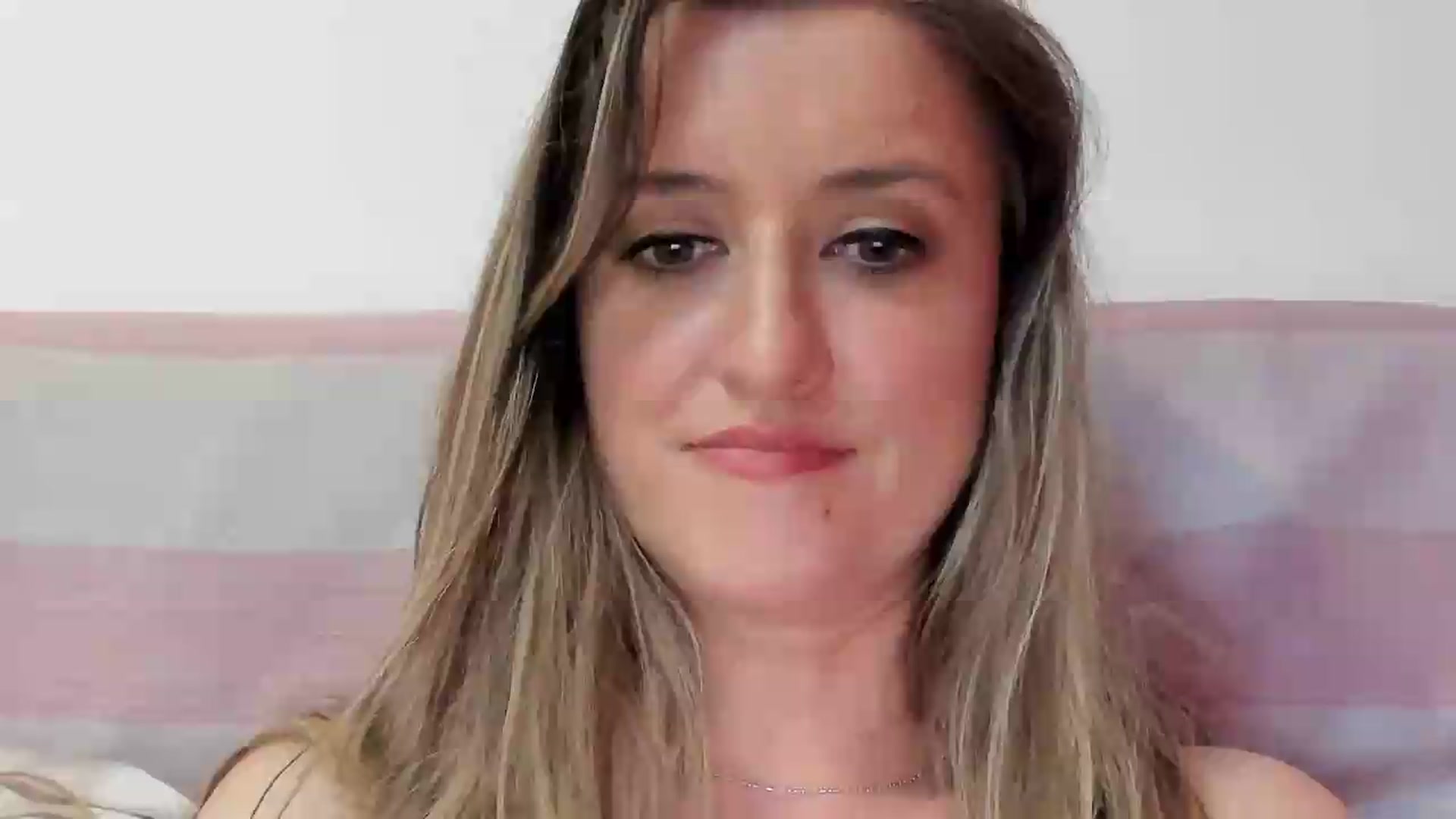 Gallery image thumbnail from BestDream's myfreecams stream on, 05/14/2026, 01:49 image 1 of 20