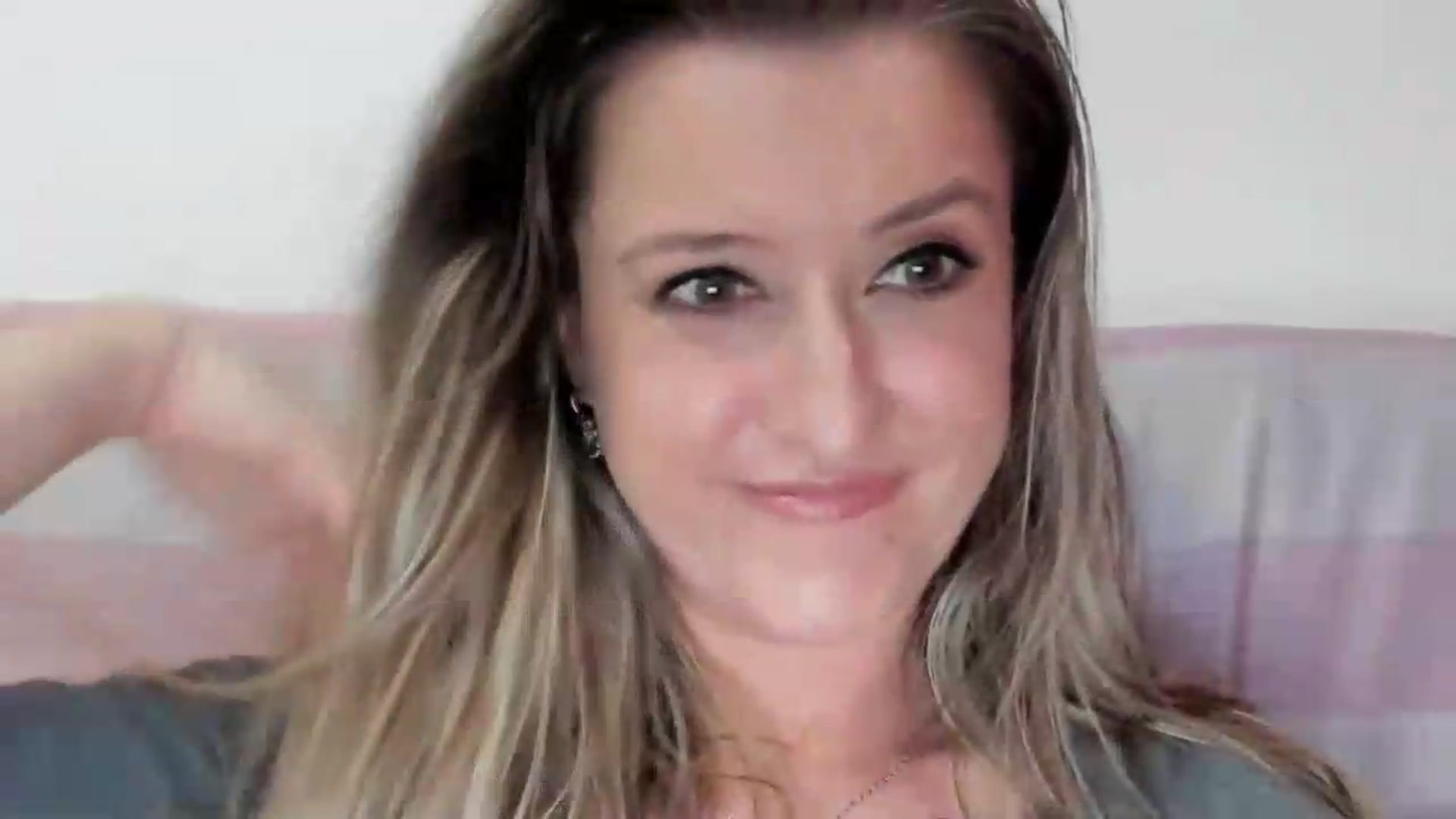 Gallery image thumbnail from BestDream's myfreecams stream on, 05/14/2026, 18:31 image 4 of 20