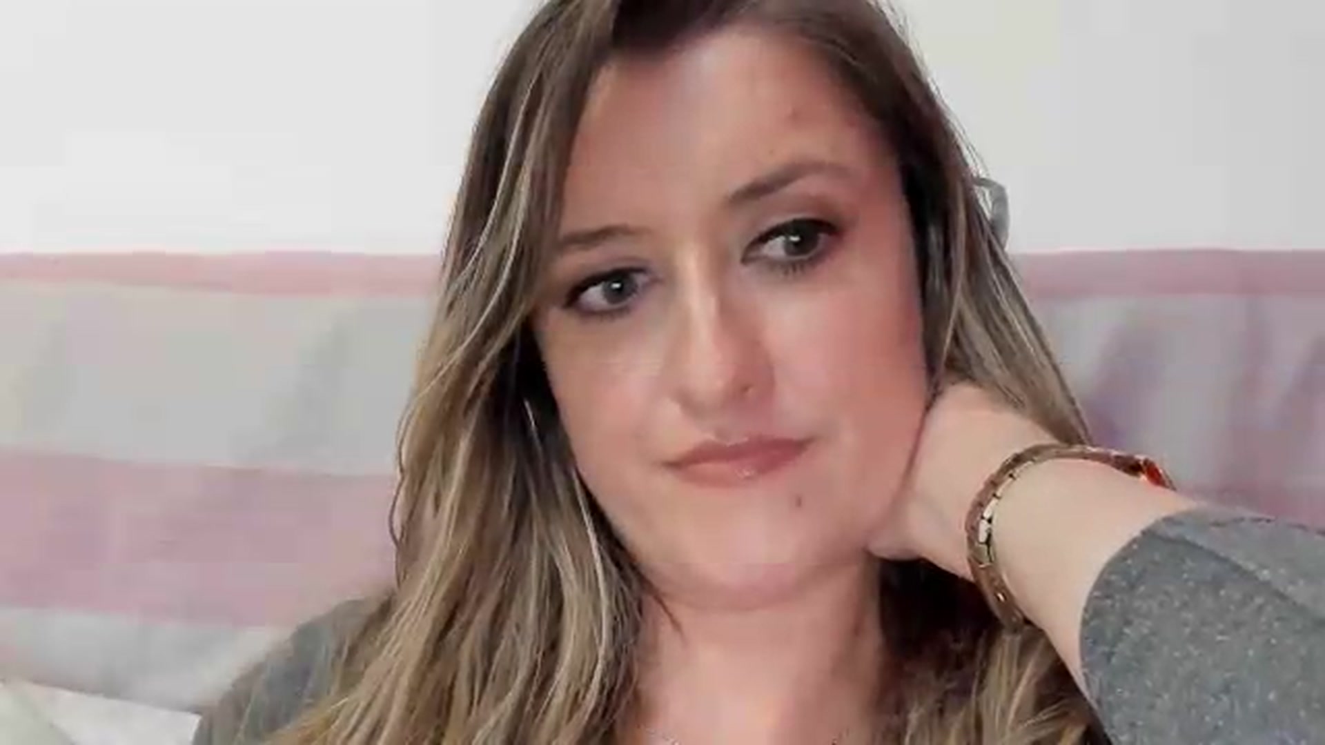 Gallery image thumbnail from BestDream's myfreecams stream on, 05/14/2026, 22:13 image 14 of 20