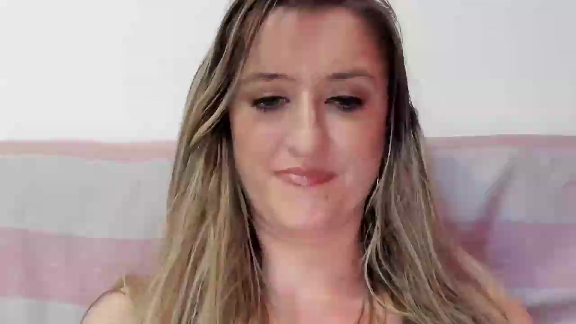 Gallery image thumbnail from BestDream's myfreecams stream on, 05/15/2026, 23:50 image 19 of 20