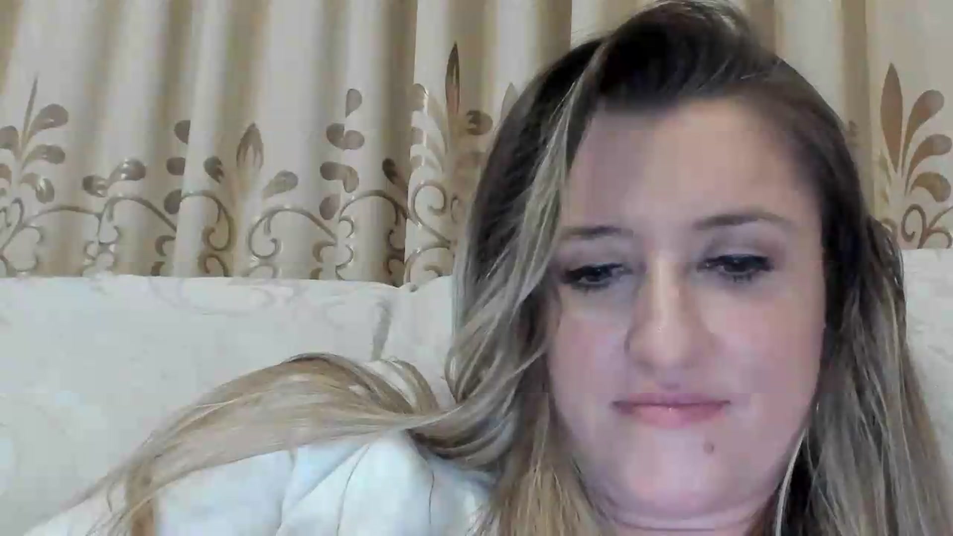 Gallery image thumbnail from BestDream's myfreecams stream on, 05/16/2026, 23:11 image 18 of 20